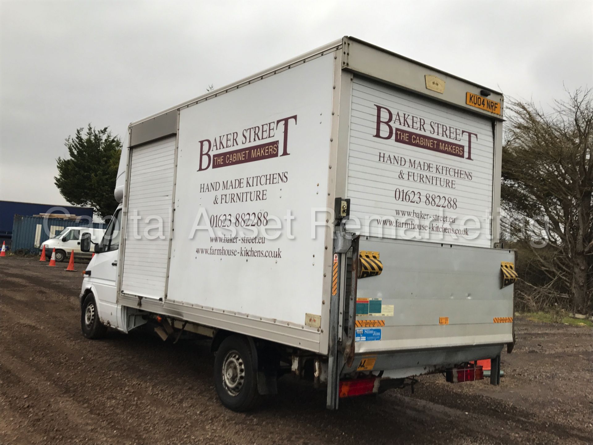 MERCEDES-BENZ SPRINTER 311 CDI 'LWB - LUTON / BOX VAN' (2004 - 04 REG) **ELECTRIC TAIL-LIFT** NO VAT - Image 3 of 17