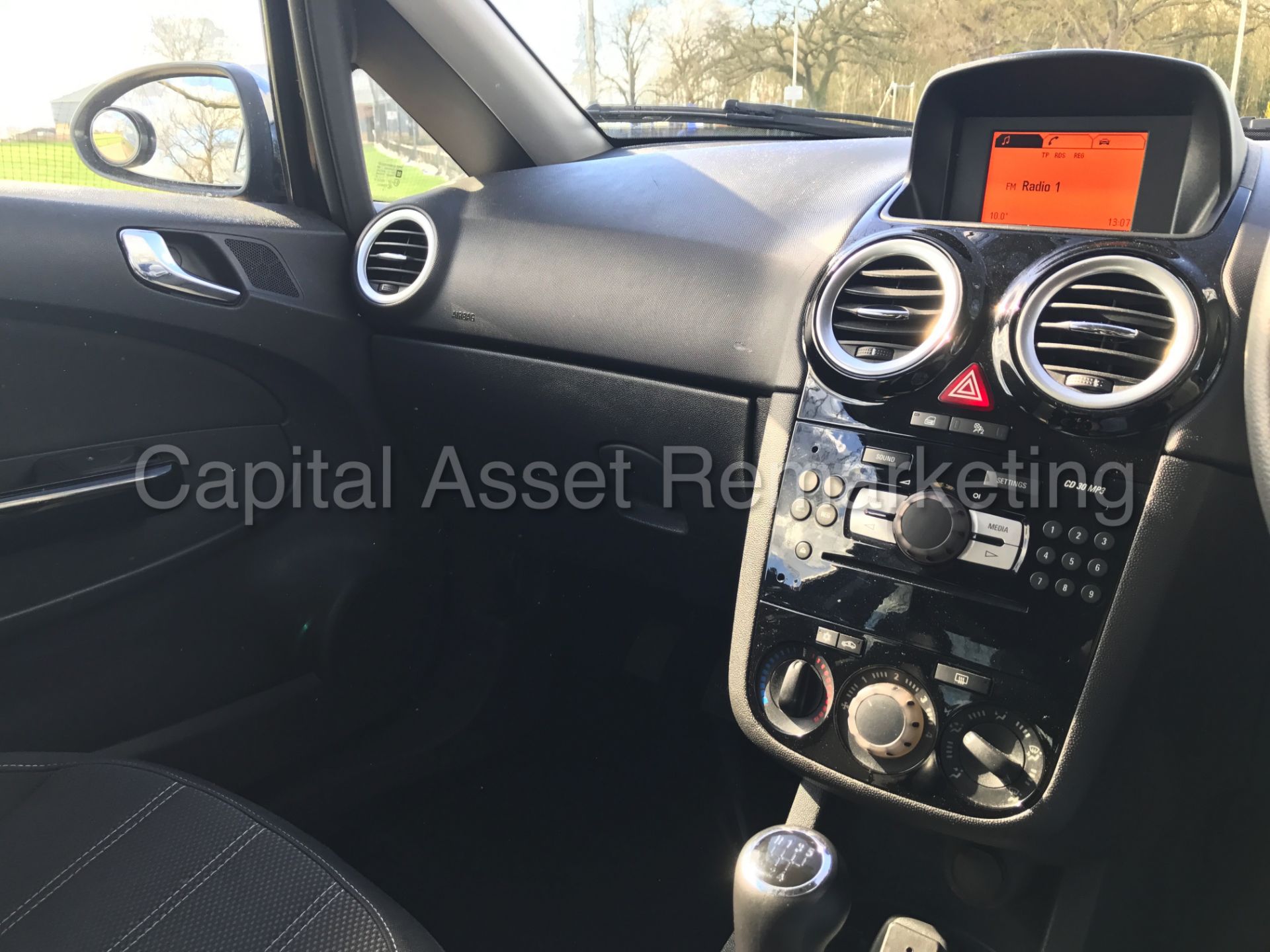 ON SALE VAUXHALL CORSA 'LIMITED EDITION' (2014) 'CDTI - 5 SPEED - AIR CON - ELEC PACK' (1 OWNER - Image 21 of 25