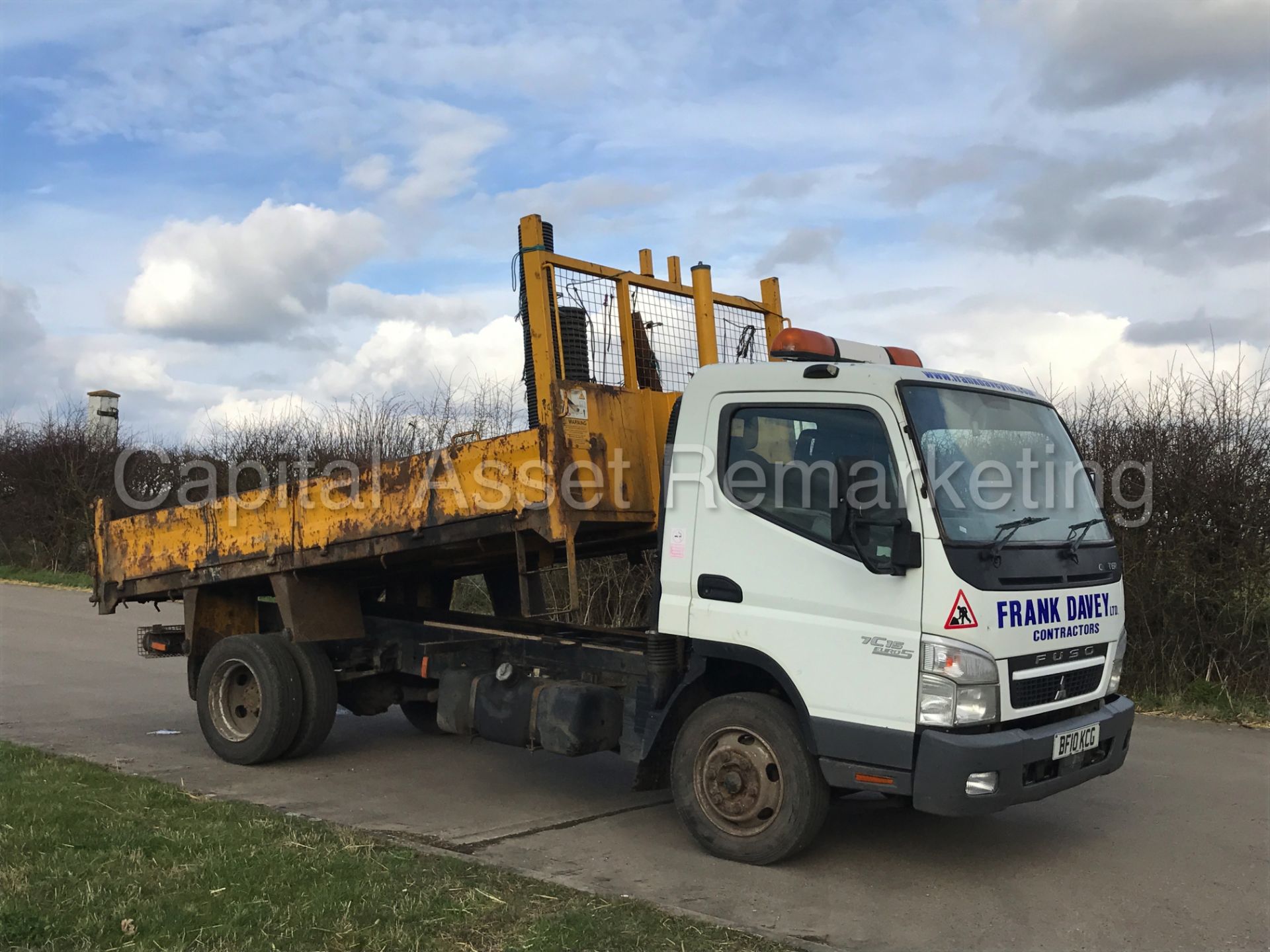 MITSUBISHI FUSO CANTER 75-7C15 'TIPPER' (2010 - 10 REG) '4.9 DIESEL - 7500 KG - 6 SPEED' (LOW MILES) - Image 10 of 21