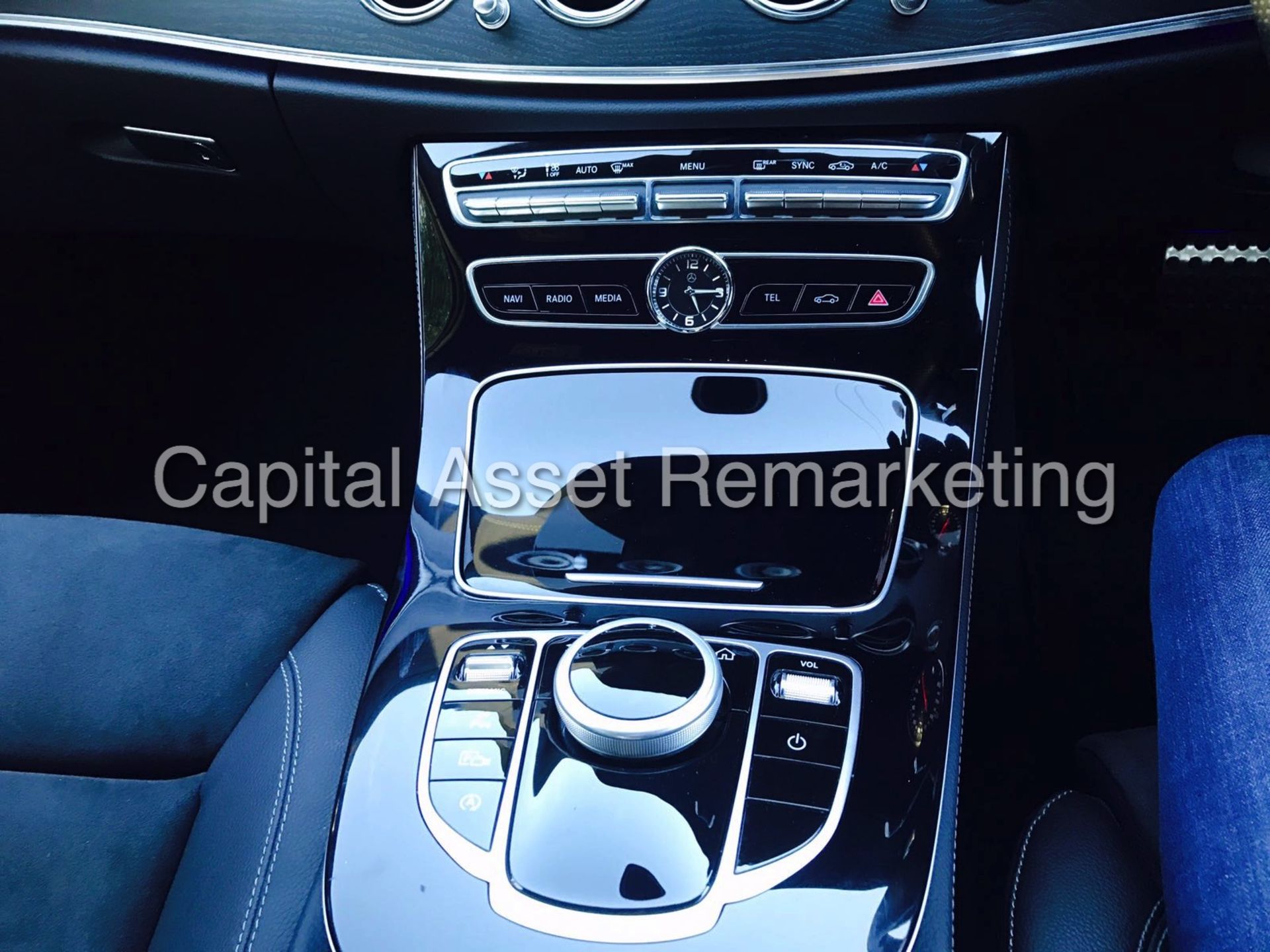 MERCEDES E220d 9G TRONIC "AMG SPORT LINE" (2017 MODEL) MASSIVE SPEC - SAT NAV - LEATHER - AS NEW!!!! - Image 14 of 20