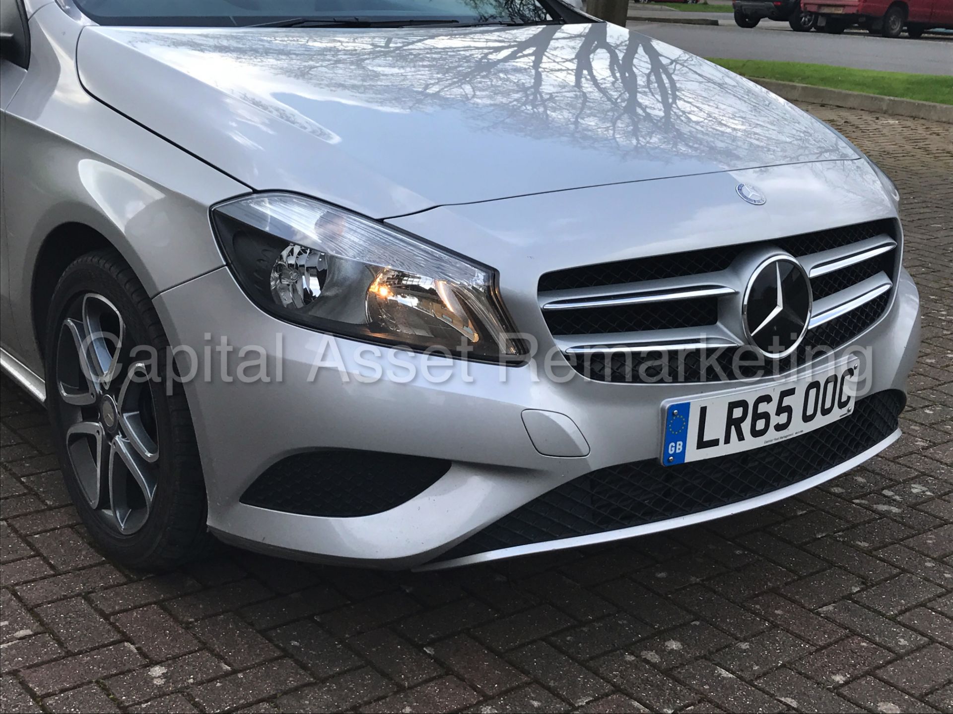 MERCEDES-BENZ A200 CDI 'SPORT EDITION' (2016 MODEL) 'LEATHER - SAT NAV - ECO STOP/START' *HUGE SPEC* - Image 10 of 28