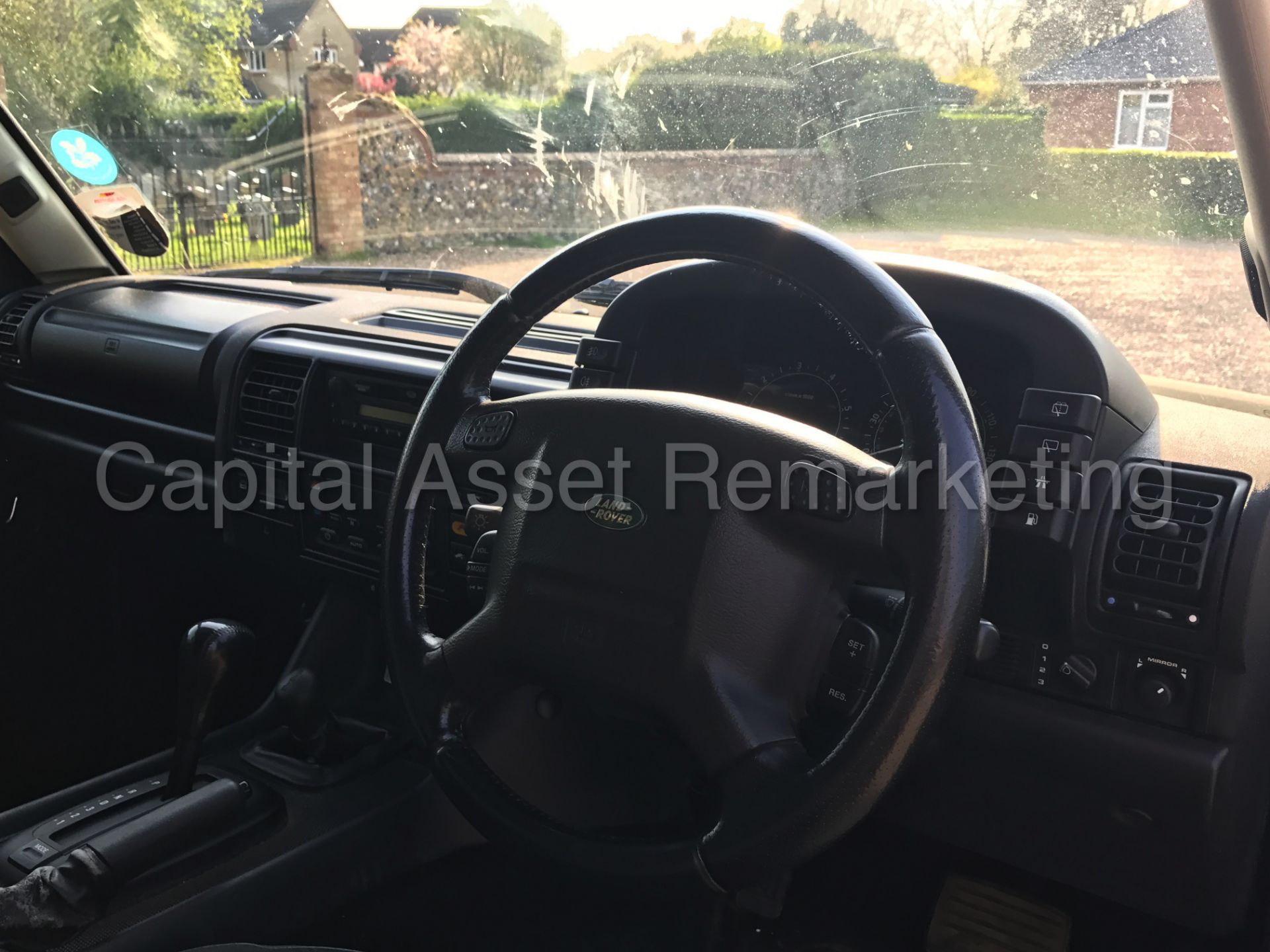 LAND ROVER DISCOVERY TD5 'GS EDITION' (2004 MODEL) 'AUTO - 7 SEATER - AIR CON' (NO VAT - SAVE 20%) - Image 13 of 24