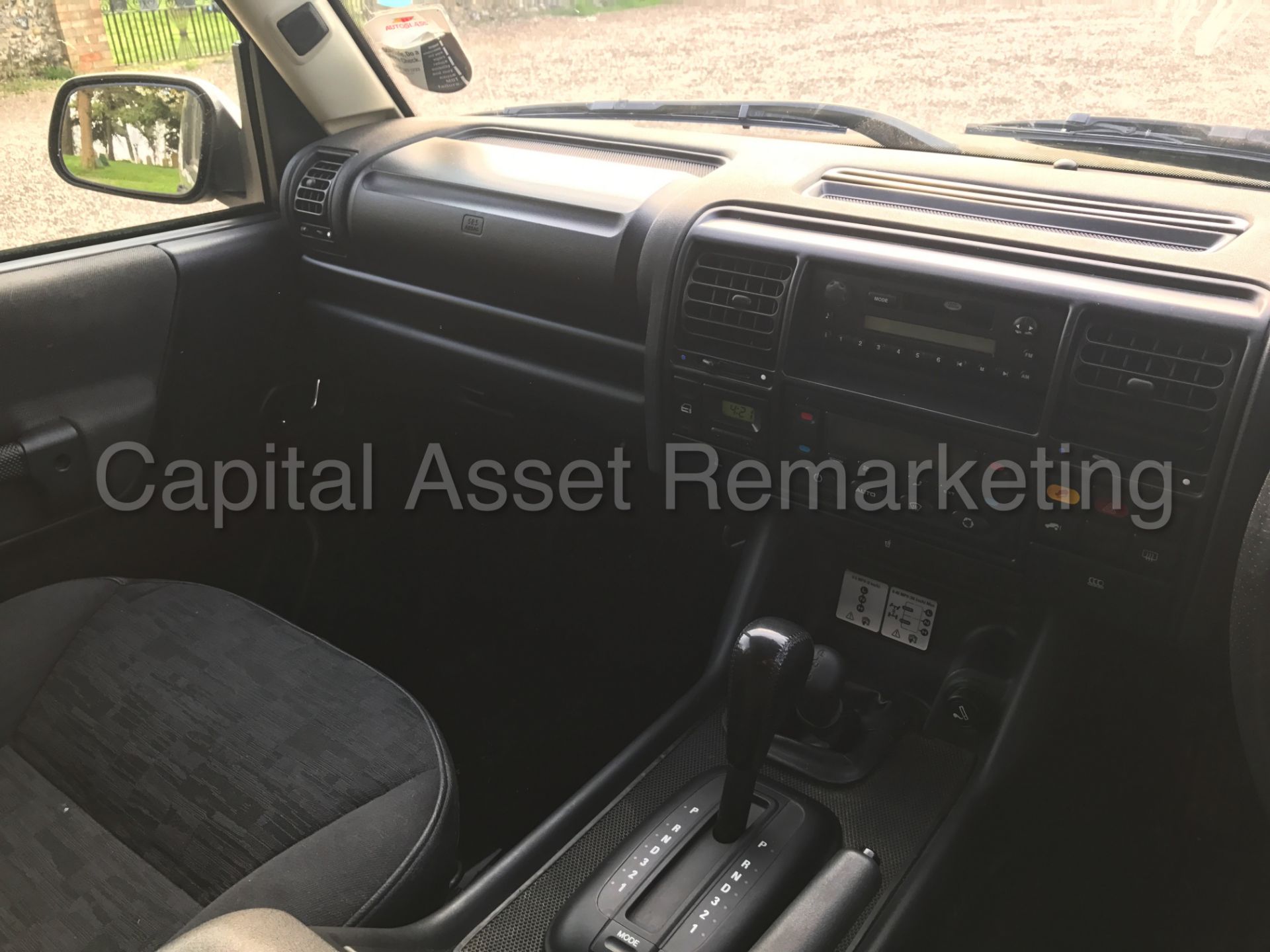 LAND ROVER DISCOVERY TD5 'GS EDITION' (2004 MODEL) 'AUTO - 7 SEATER - AIR CON' (NO VAT - SAVE 20%) - Image 20 of 24