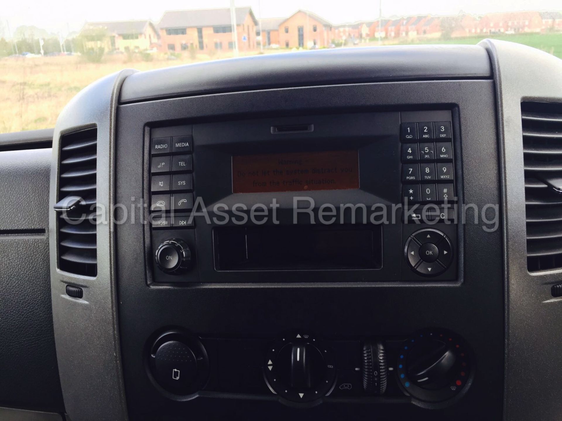 MERCEDES SPRINTER 313CDI "130BHP - 6 SPEED" FACELIFT MODEL / NEW SHAPE (2014 YEAR) 1 OWNER - Image 9 of 11