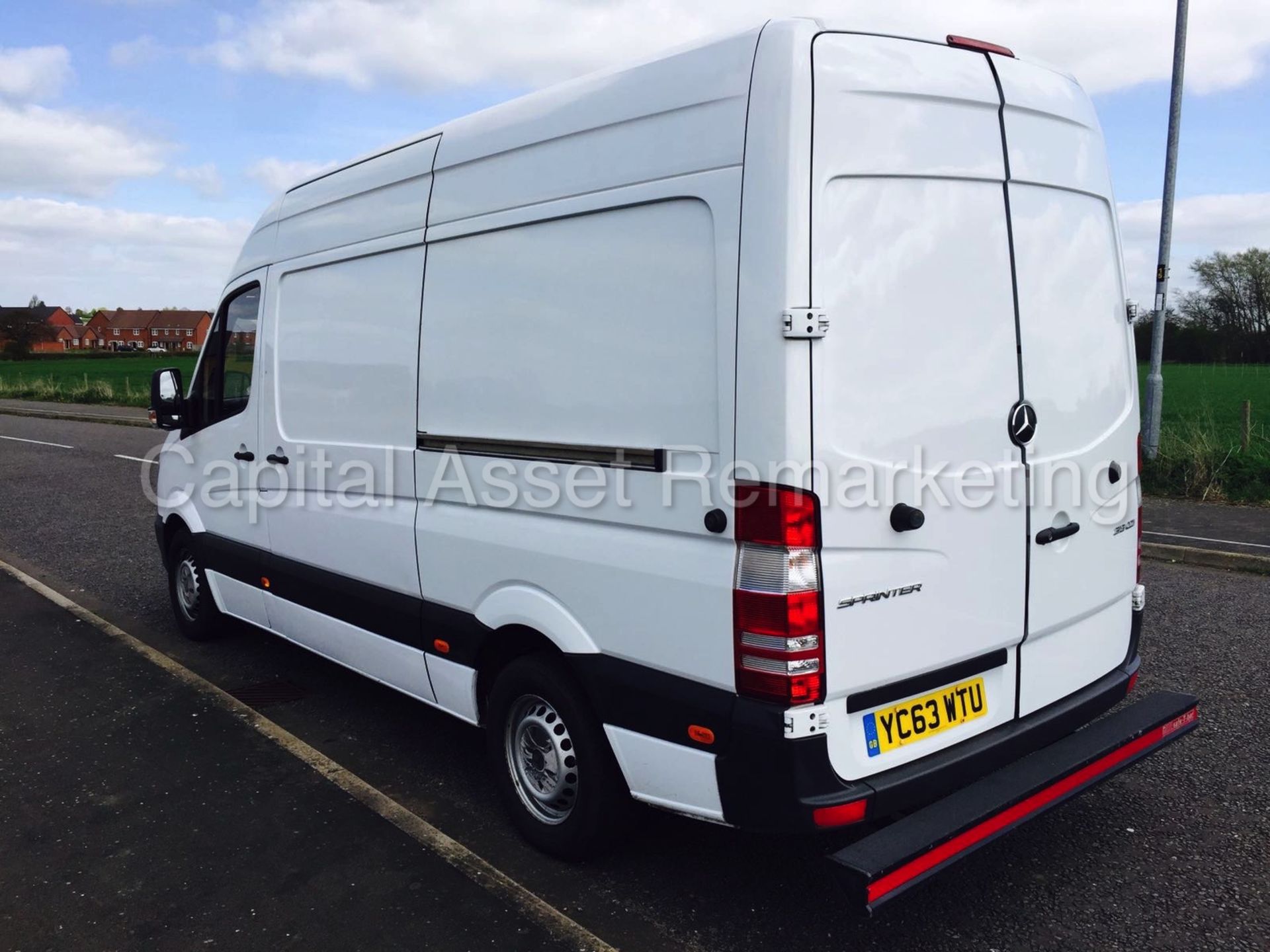 MERCEDES SPRINTER 313CDI "130BHP - 6 SPEED" FACELIFT MODEL / NEW SHAPE (2014 YEAR) 1 OWNER - Image 5 of 11