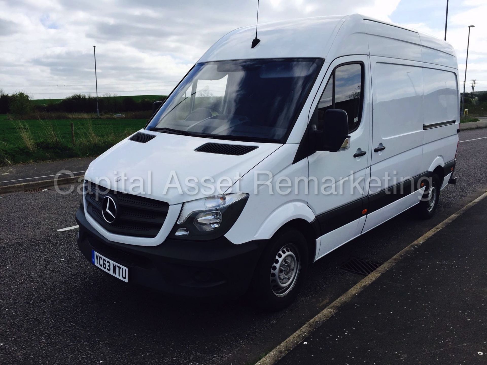 MERCEDES SPRINTER 313CDI "130BHP - 6 SPEED" FACELIFT MODEL / NEW SHAPE (2014 YEAR) 1 OWNER - Image 3 of 11