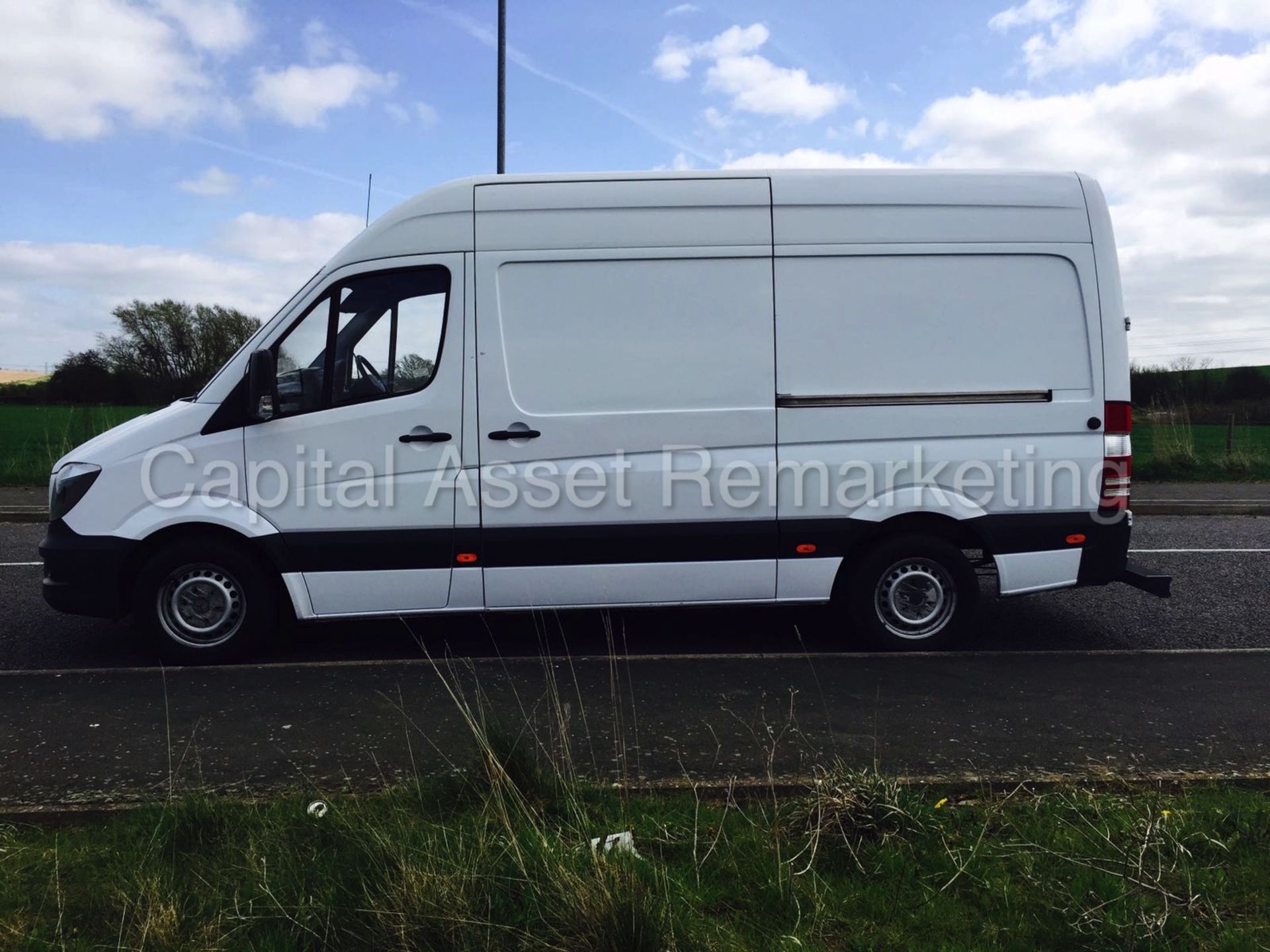 MERCEDES SPRINTER 313CDI "130BHP - 6 SPEED" FACELIFT MODEL / NEW SHAPE (2014 YEAR) 1 OWNER - Image 4 of 11