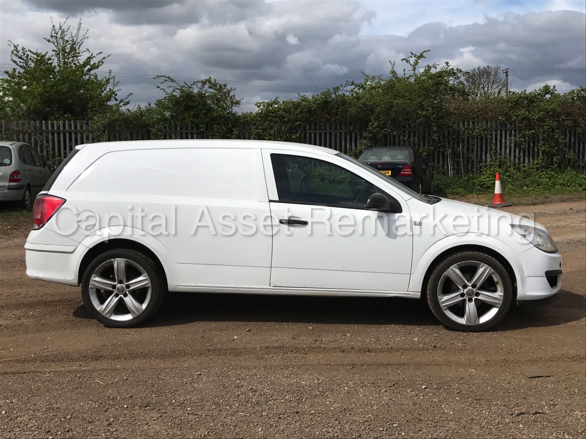 (On Sale) VAUXHALL ASTRA 'CLUB' VAN (2007 - 07 REG) '1.3 CDTI - 6 SPEED' (NO VAT - SAVE 20%)