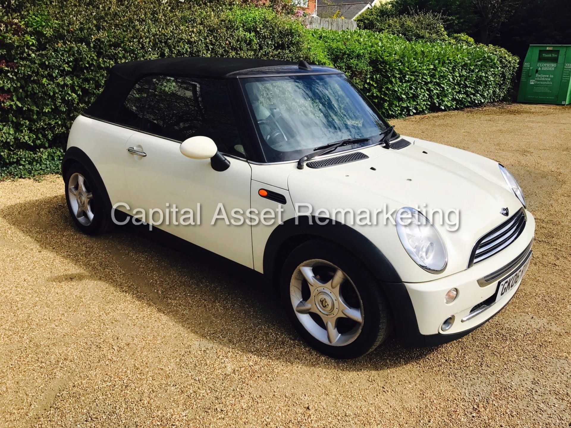 MINI 1.6cc "ONE" CONVERTIBLE (06 REG) GREAT COLOUR COMBO - LEATHER - ALLOYS - ELEC PACK !!! - Image 2 of 12