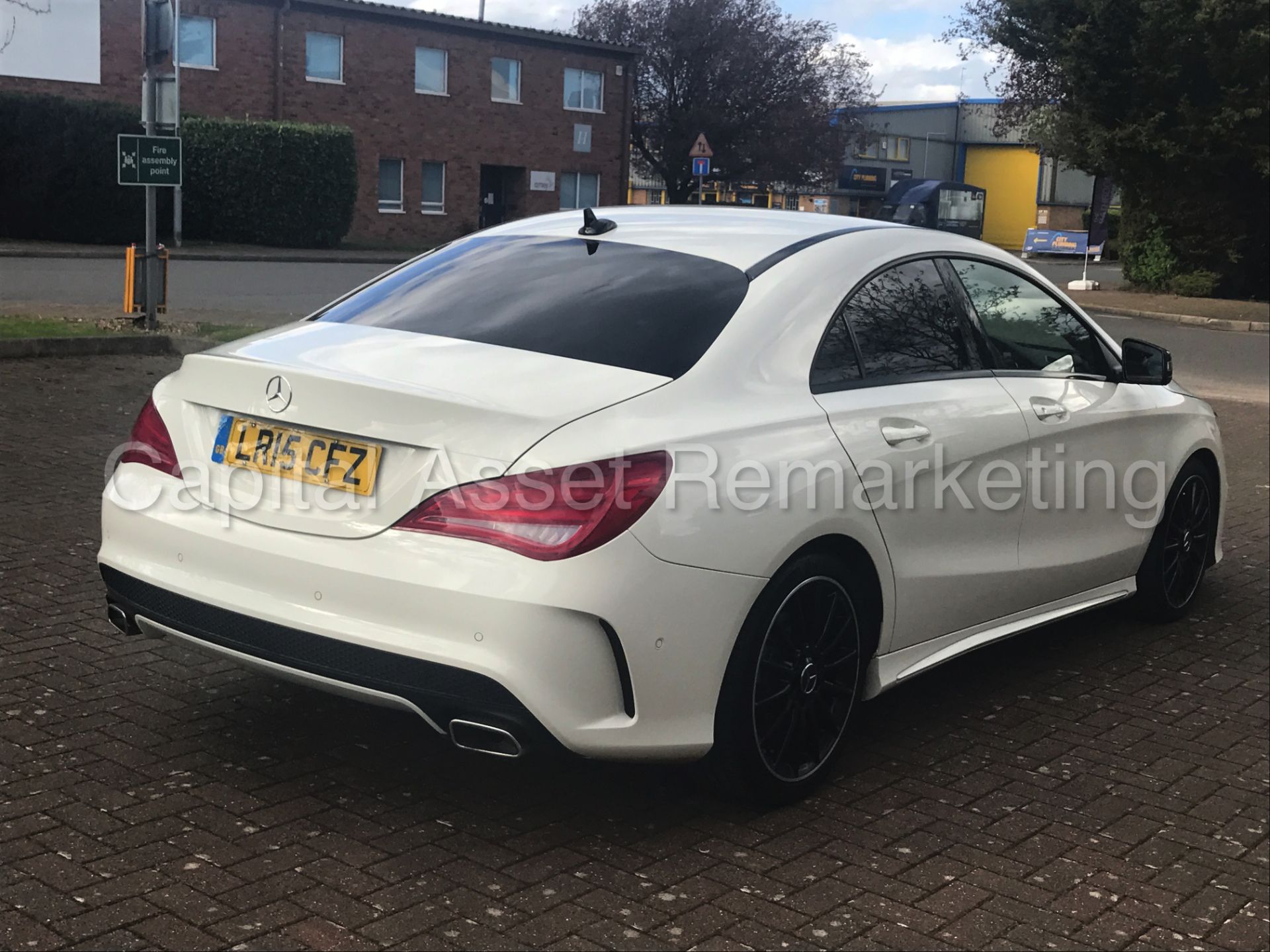 MERCEDES-BENZ CLA 220 CDI 'AMG SPORT' (2015) '7 DCT AUTO - STOP/START - SAT NAV' **NIGHT PACKAGE** - Image 8 of 33