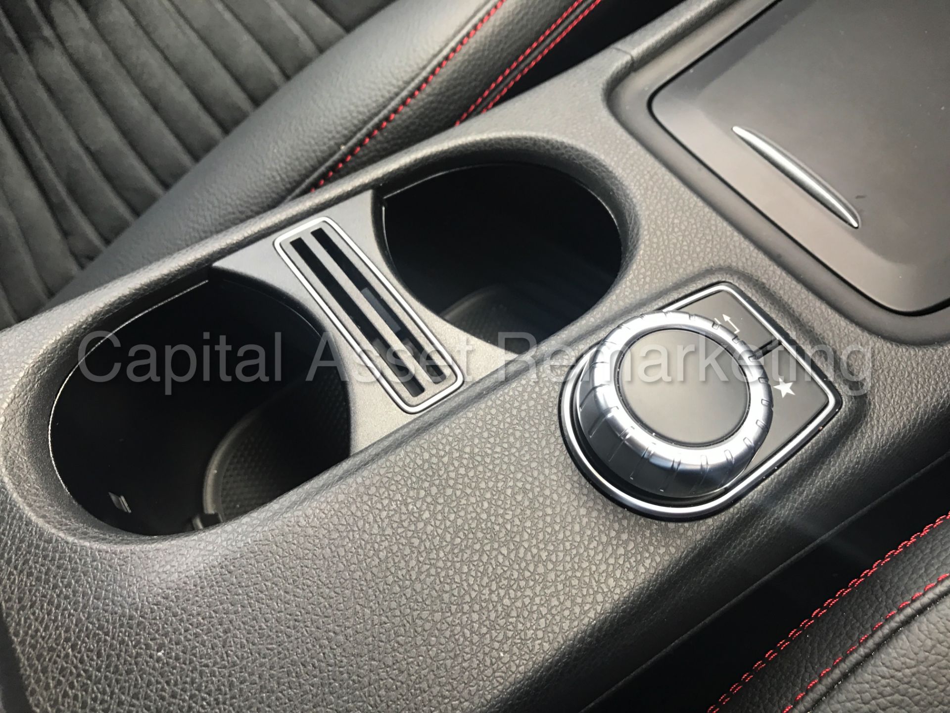 MERCEDES-BENZ CLA 220 CDI 'AMG SPORT' (2015) '7 DCT AUTO - STOP/START - SAT NAV' **NIGHT PACKAGE** - Image 29 of 33