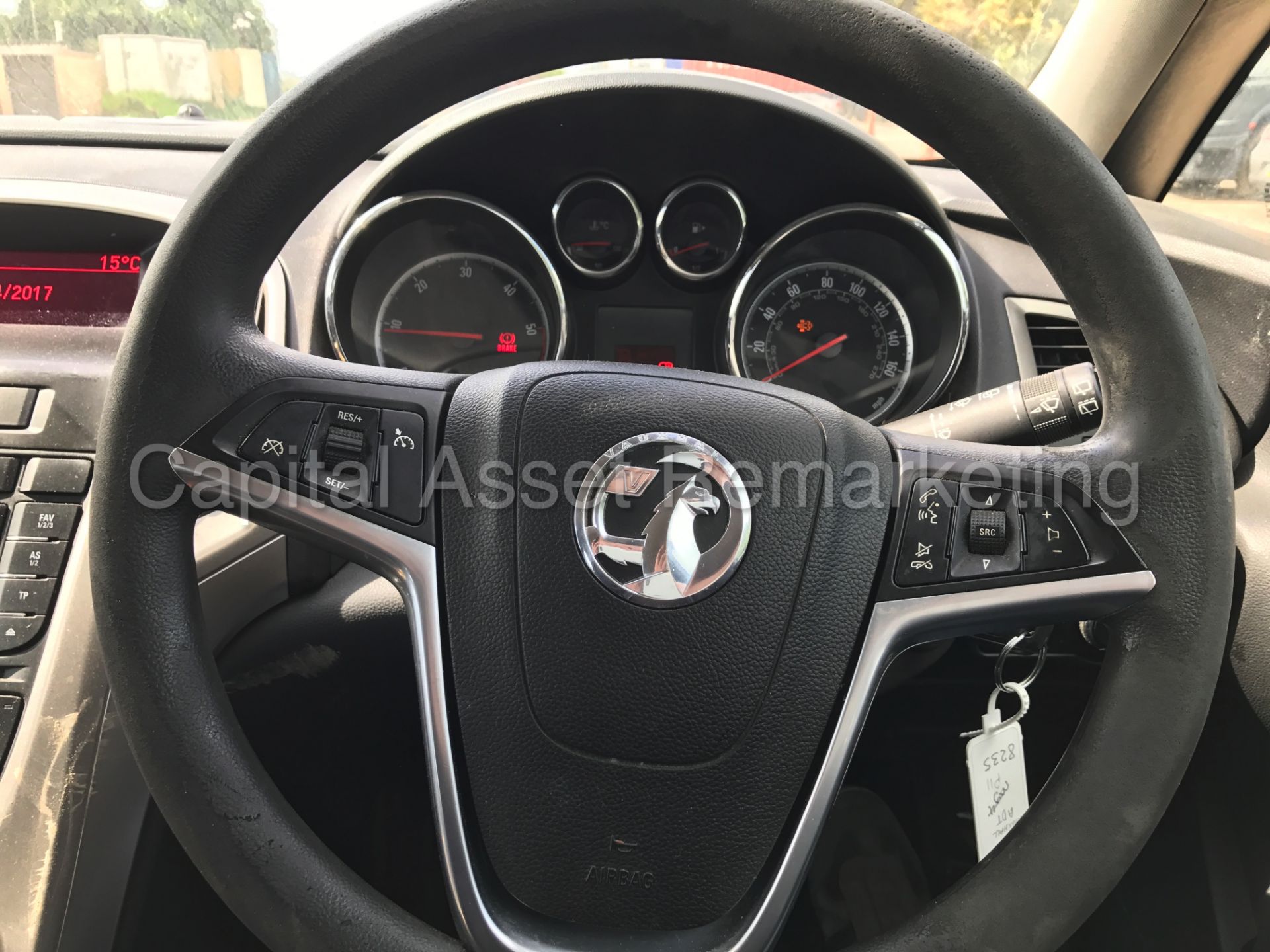 VAUXHALL ASTRA 'EXCLUSIVE' (2012 MODEL) '1.7 CDTI - ECOFLEX - 6 SPEED' **AIR CON** (1 OWNER) - Image 19 of 19