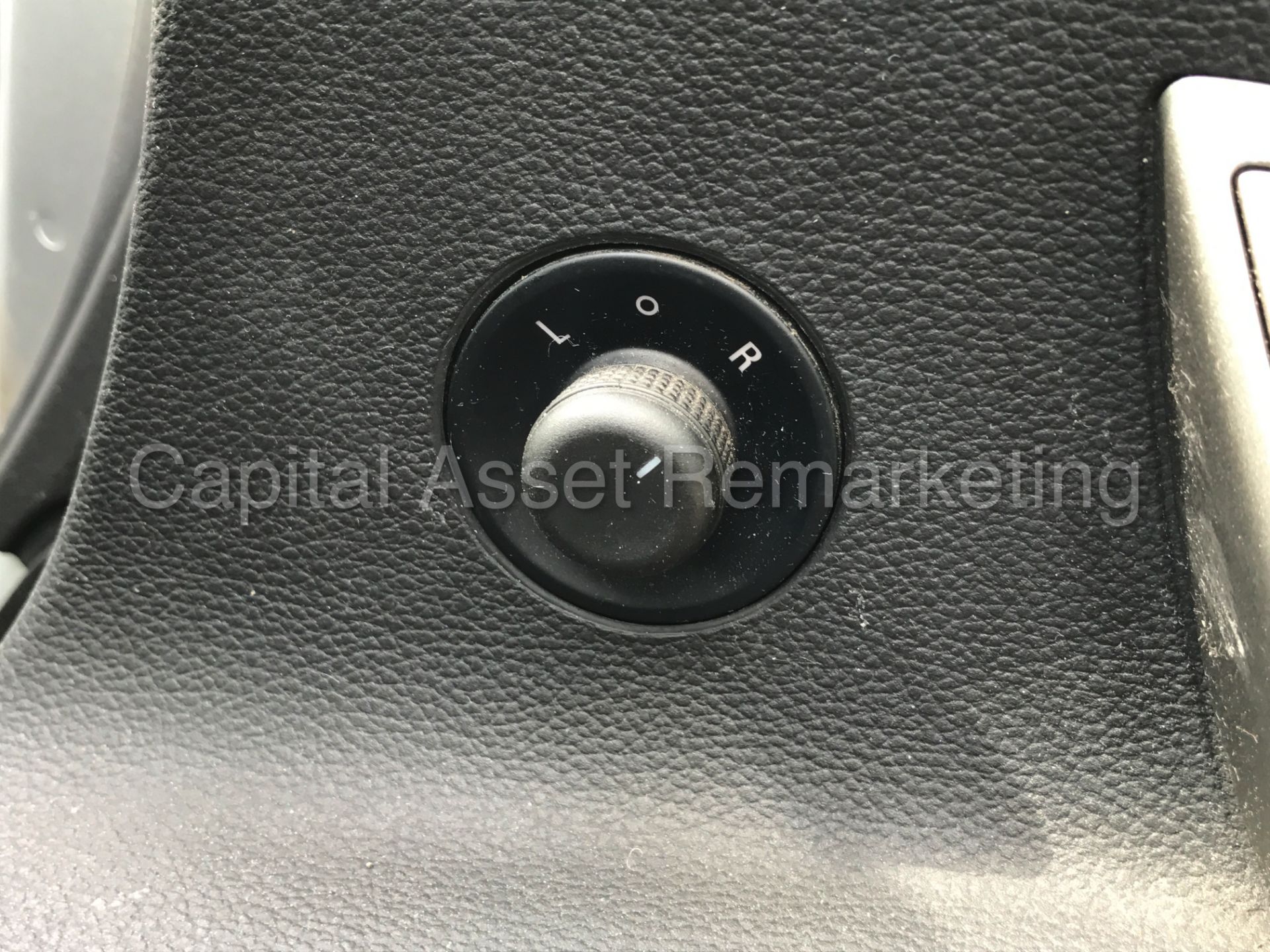 VAUXHALL ASTRA 'EXCLUSIVE' (2012 MODEL) '1.7 CDTI - ECOFLEX - 6 SPEED' **AIR CON** (1 OWNER) - Image 8 of 19