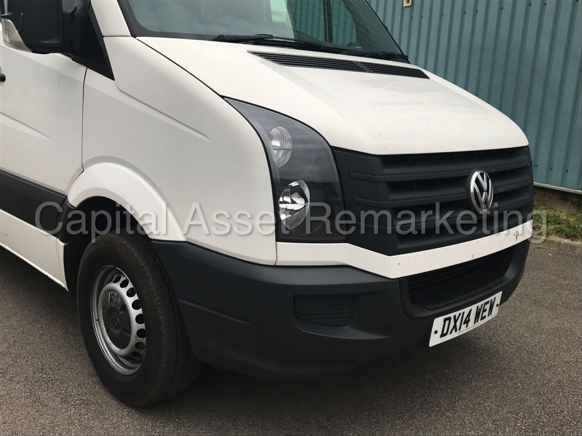 VOLKSWAGEN CRAFTER CR35 'MWB HI-ROOF' (2014) '2.0 TDI - 109 PS - 6 SPEED' *1 COMPANY OWNER FROM NEW* - Image 10 of 19