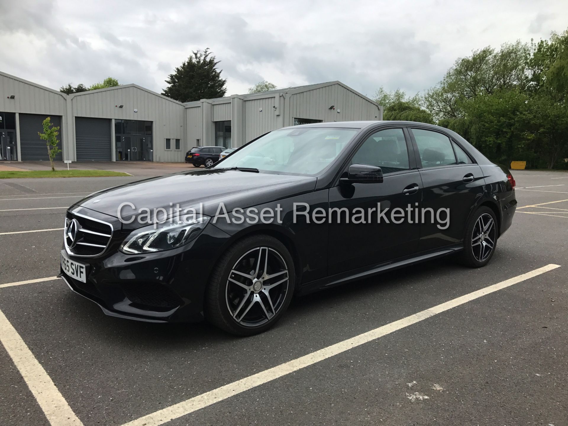 (On sale) MERCEDES-BENZ E220d 'AMG - NIGHT EDITION' (2016 MODEL) '7-G TRONIC - - SAT NAV' (1 OWNER) - Image 3 of 25