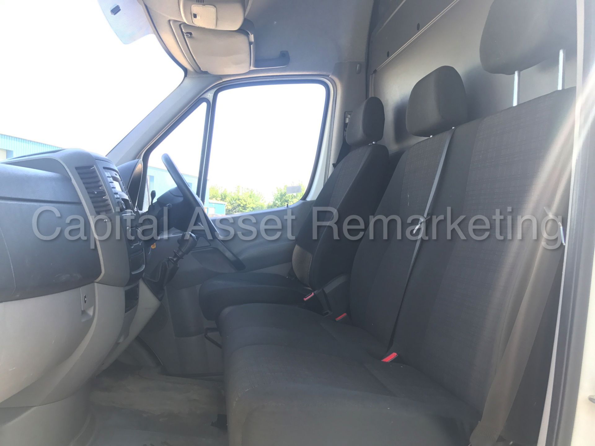 (On Sale) MERCEDES-BENZ SPRINTER 313 CDI 'LWB HI-ROOF' (2015 MODEL) '130 BHP' (1 OWNER) - Image 17 of 20