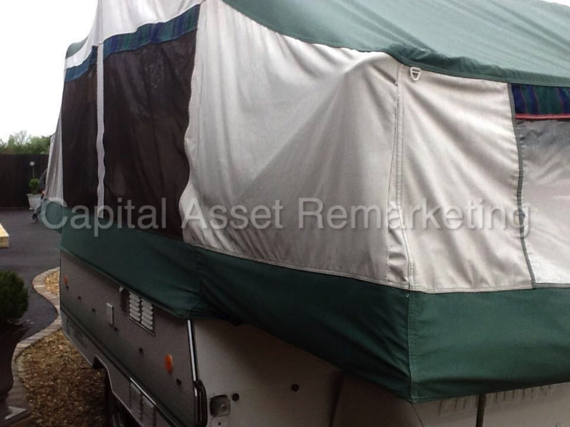 CONWAY CRUISER  6 BERTH 'LIGHTWEIGHT' TRAILER TENT SINGLE AXLE 2002 / 2003 MODEL VINYL GRAPHICS FULL - Image 4 of 13