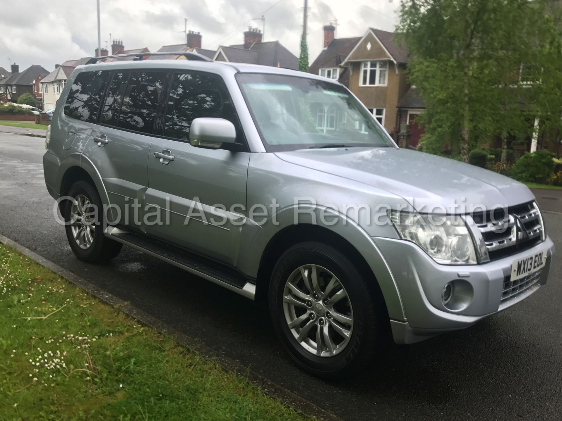 MITSUBISHI SHOGUN 'LWB - 7 SEATER' (2013) '3.2 DI-D - AUTO - LEATHER - SAT NAV' (1 OWNER FROM NEW) - Image 8 of 30