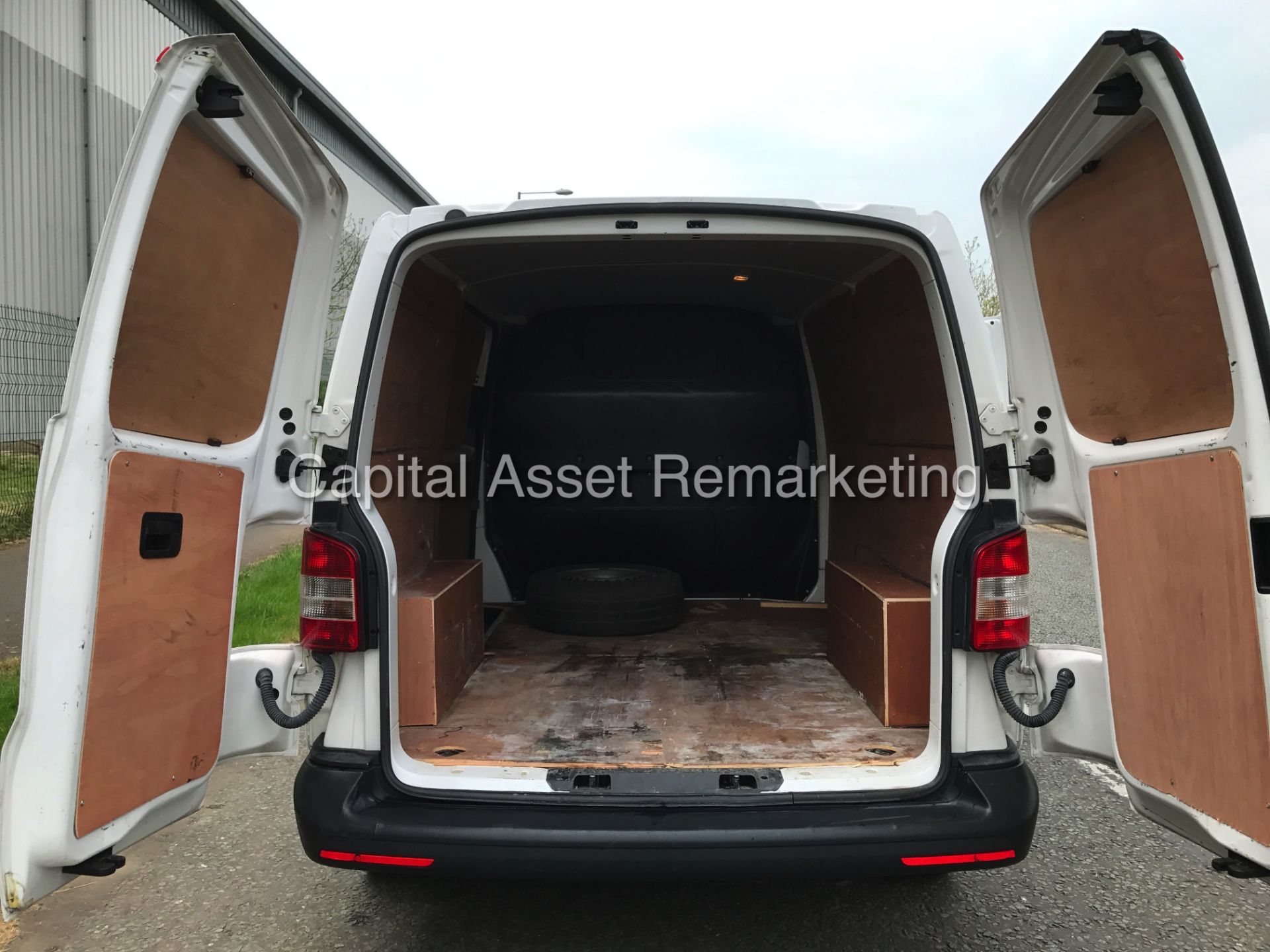 VOLKSWAGEN TRANSPORTER 2.0TDI "102"BHP - (2015) MODEL - 1 OWNER - ELEC PACK - GREAT SPEC - LOOK!!! - Image 21 of 21