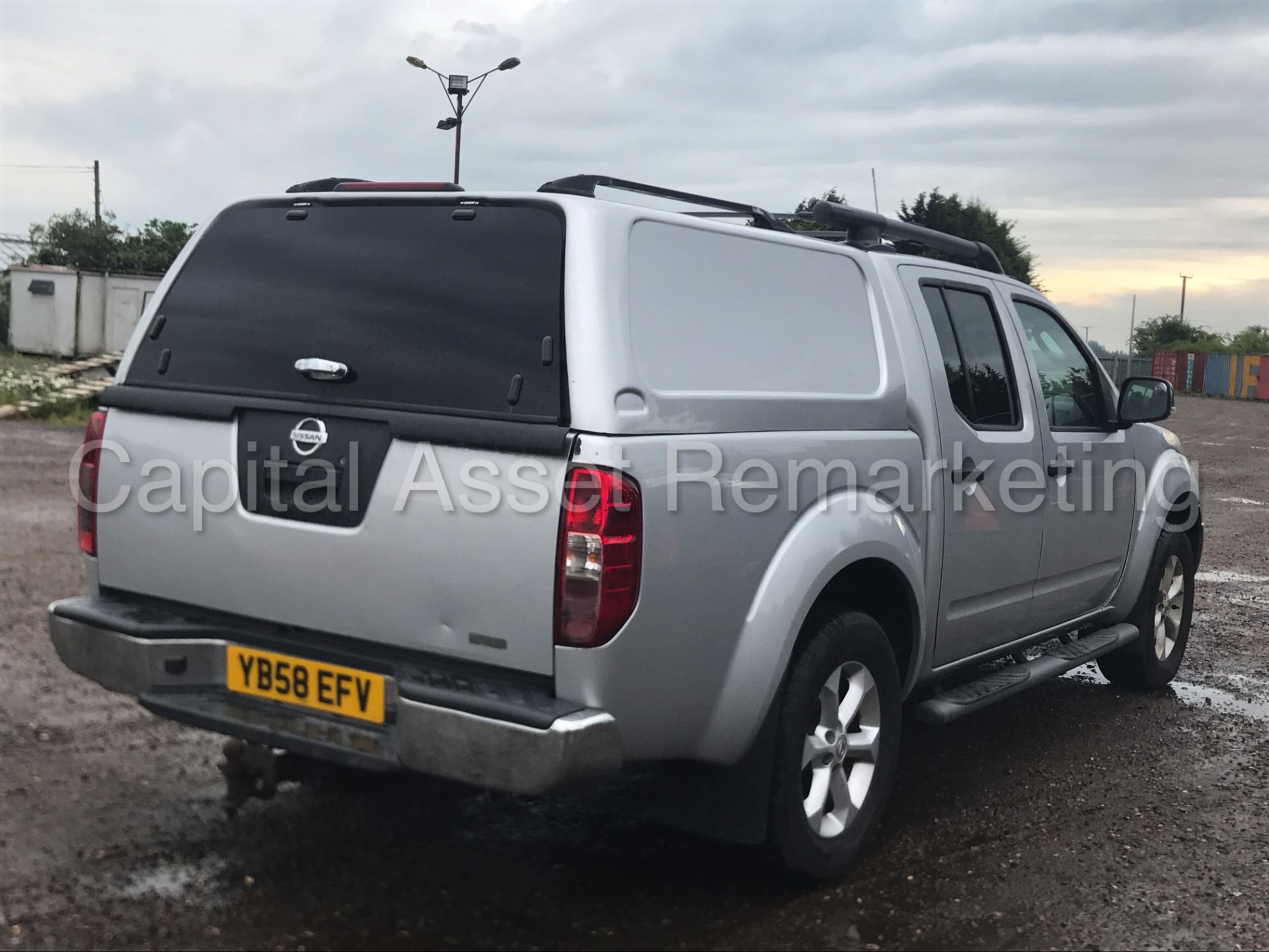 On Sale -NISSAN NAVARA 'AVENTURA' D/CAB PICK-UP (2009 MODEL) '2.5 DCI - 6 SPEED - LEATHER - SAT NAV' - Image 8 of 32