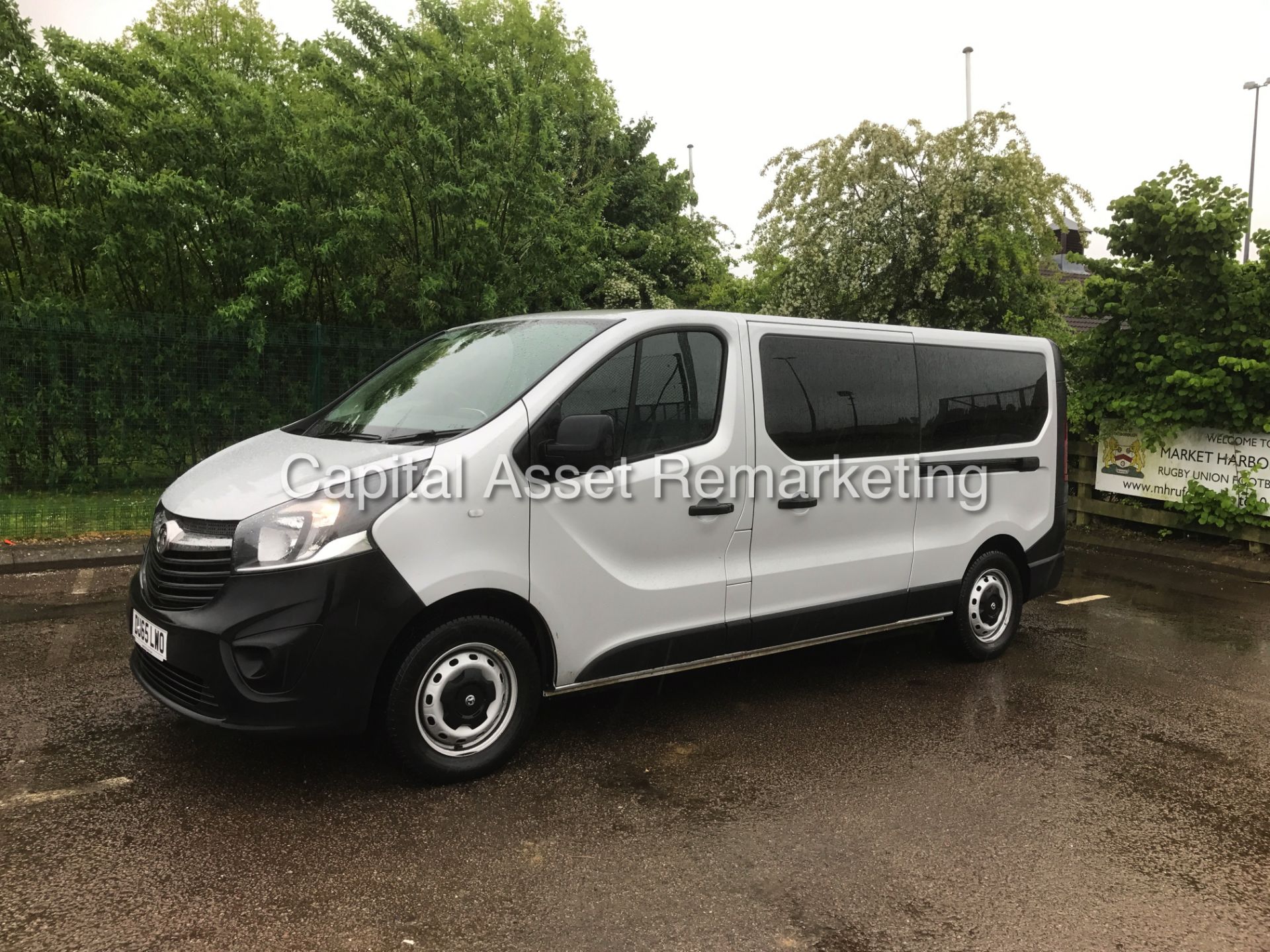 VAUXHALL VIVARO 1.6CDTI"115" 6 SPEED - LWB 9 SEATER "MPV" MINIBUS - 2016 MODEL - LOW MILES - WOW!!!