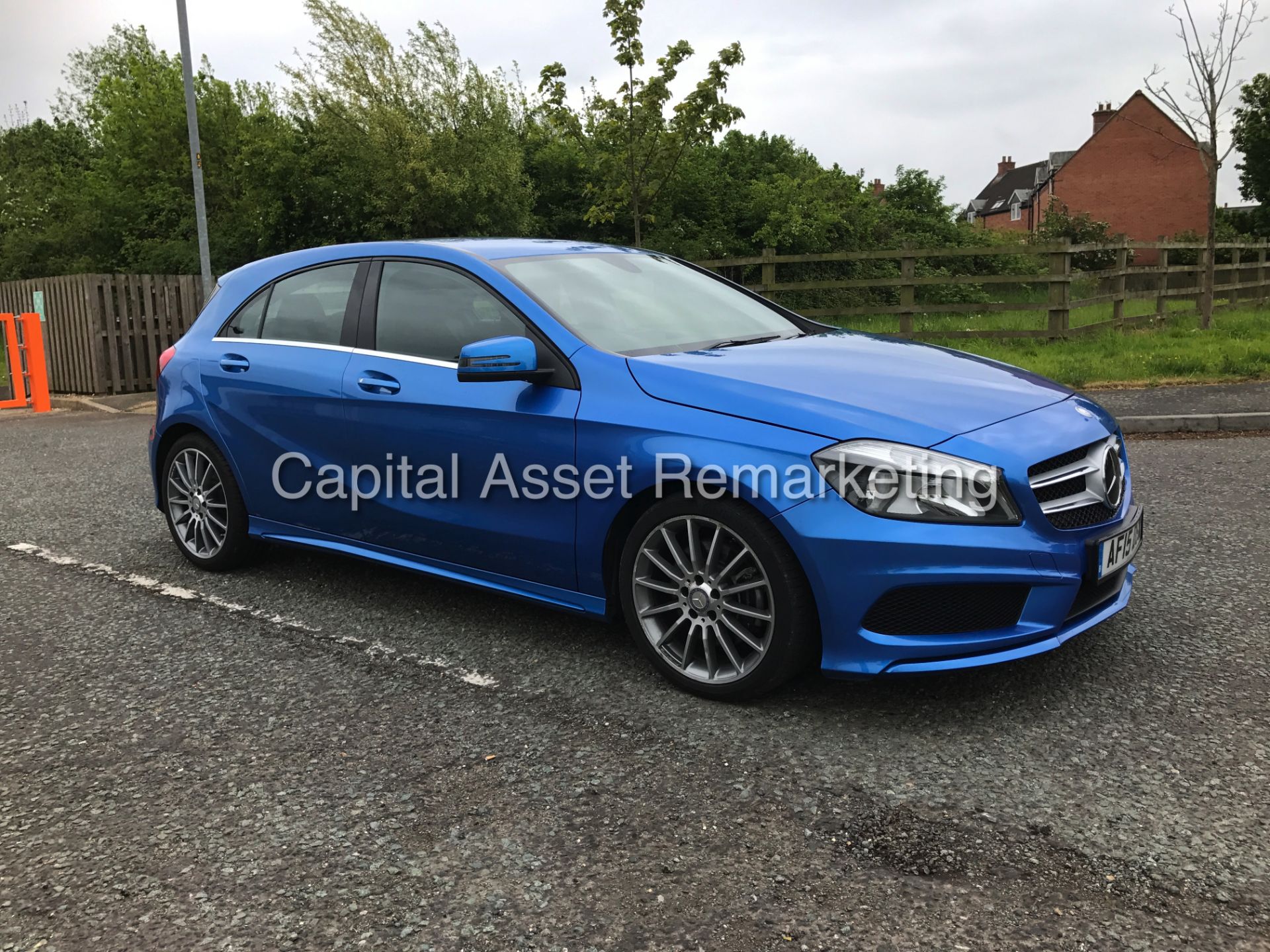 MERCEDES-BENZ A220d 'AMG SPORT' (2015) '7-G AUTO - LEATHER - SAT NAV' *HUGE SPEC* (1 OWNER) - Image 3 of 24