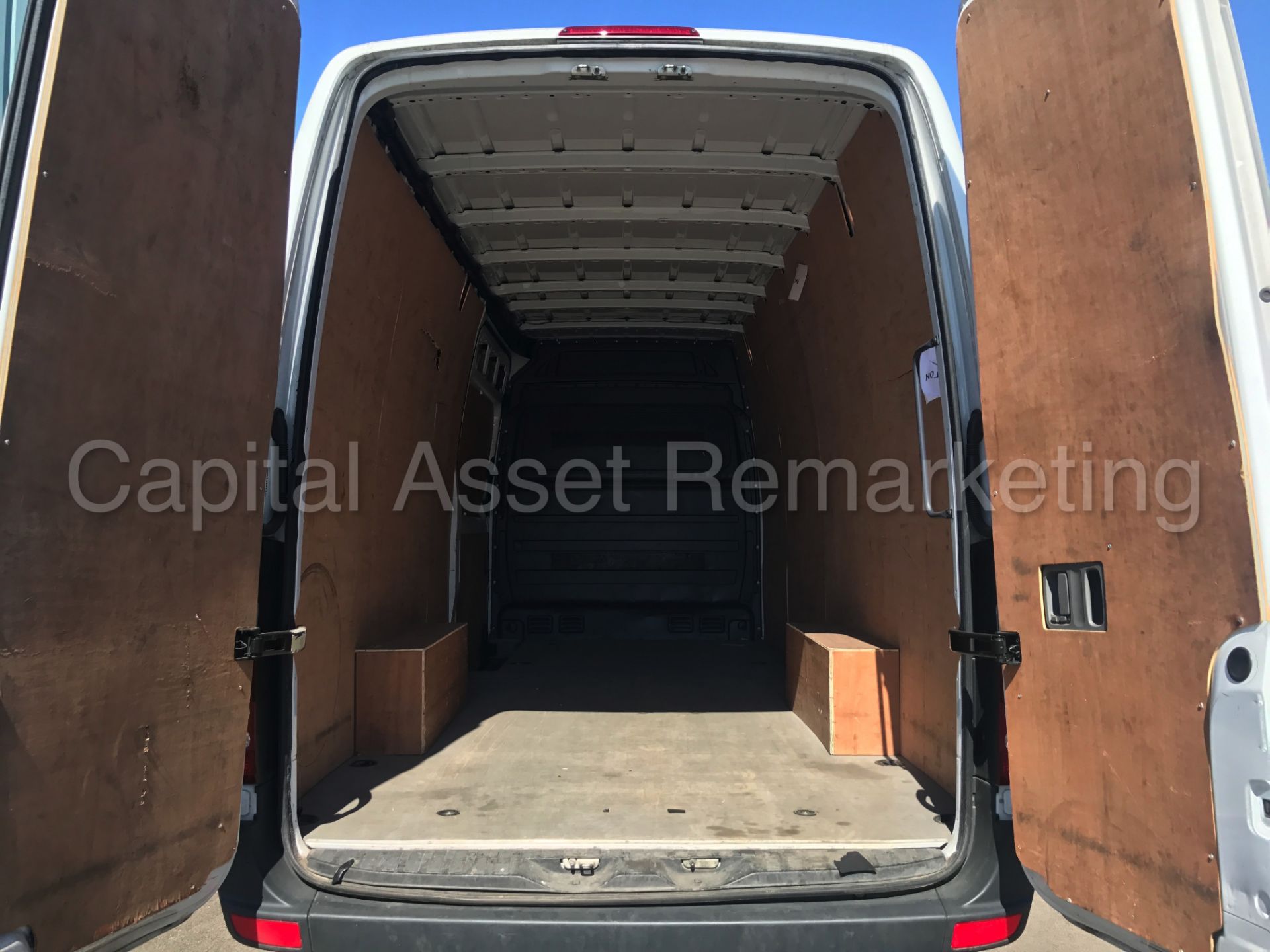 (On Sale) MERCEDES-BENZ SPRINTER 313 CDI 'LWB HI-ROOF' (2015 MODEL) '130 BHP' (1 OWNER) - Image 15 of 20