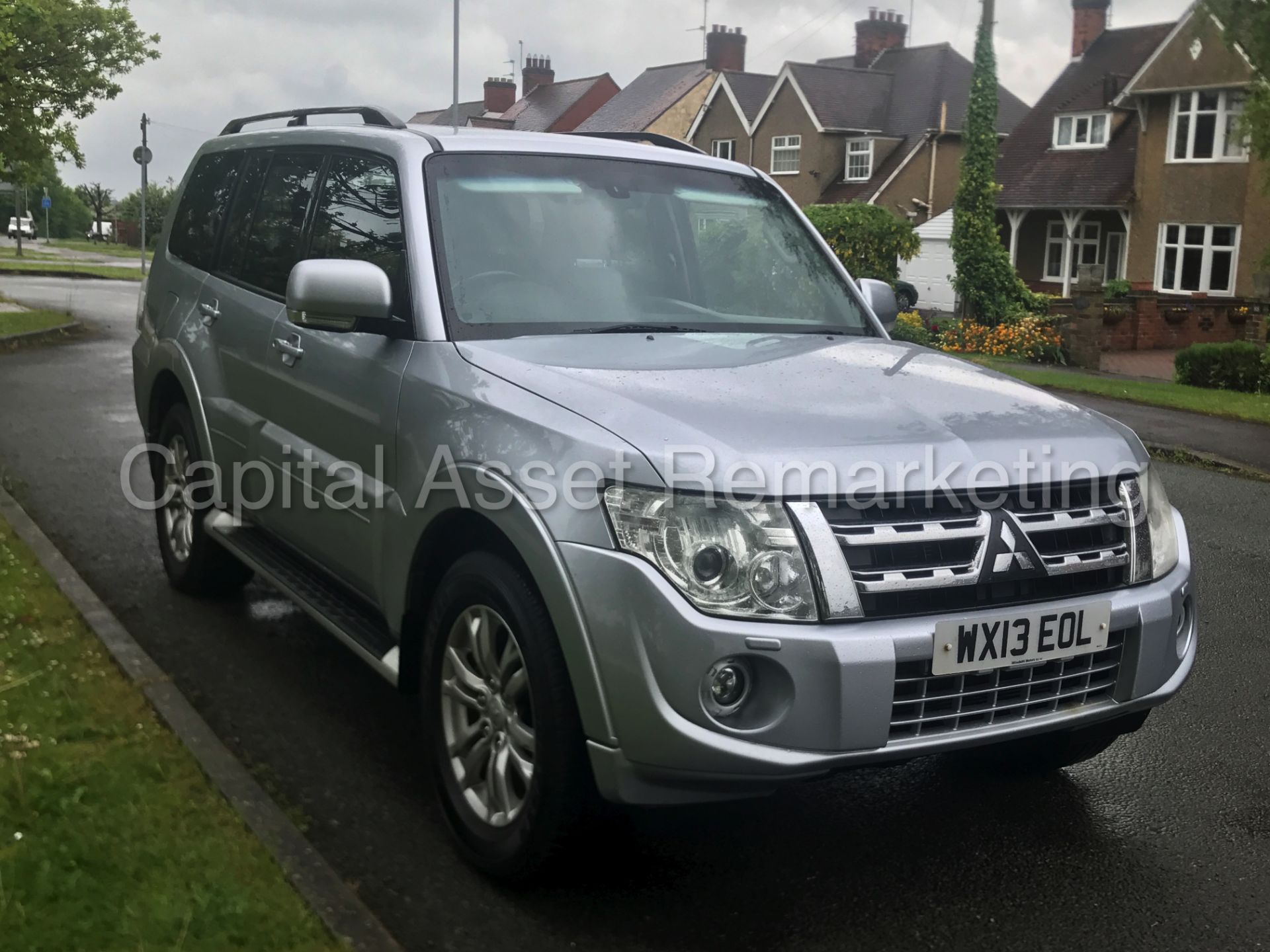 MITSUBISHI SHOGUN 'LWB - 7 SEATER' (2013) '3.2 DI-D - AUTO - LEATHER - SAT NAV' (1 OWNER FROM NEW) - Image 9 of 30
