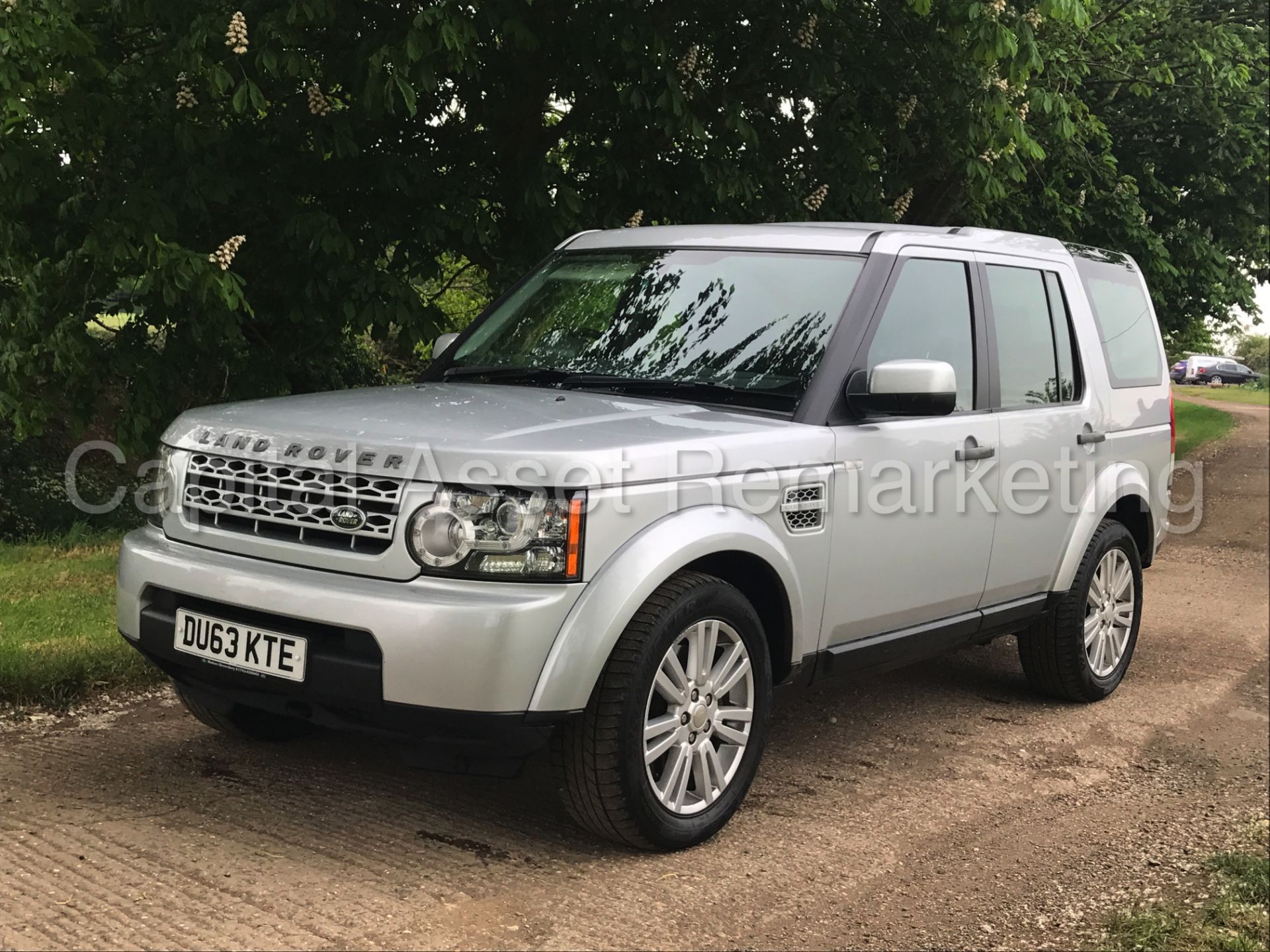 (On sale) LAND ROVER DISCOVERY 4 (2014 MODEL) '3.0 SDV6 -AUTO- 255 BHP - 7 SEATER'(1 OWNER FROM NEW)