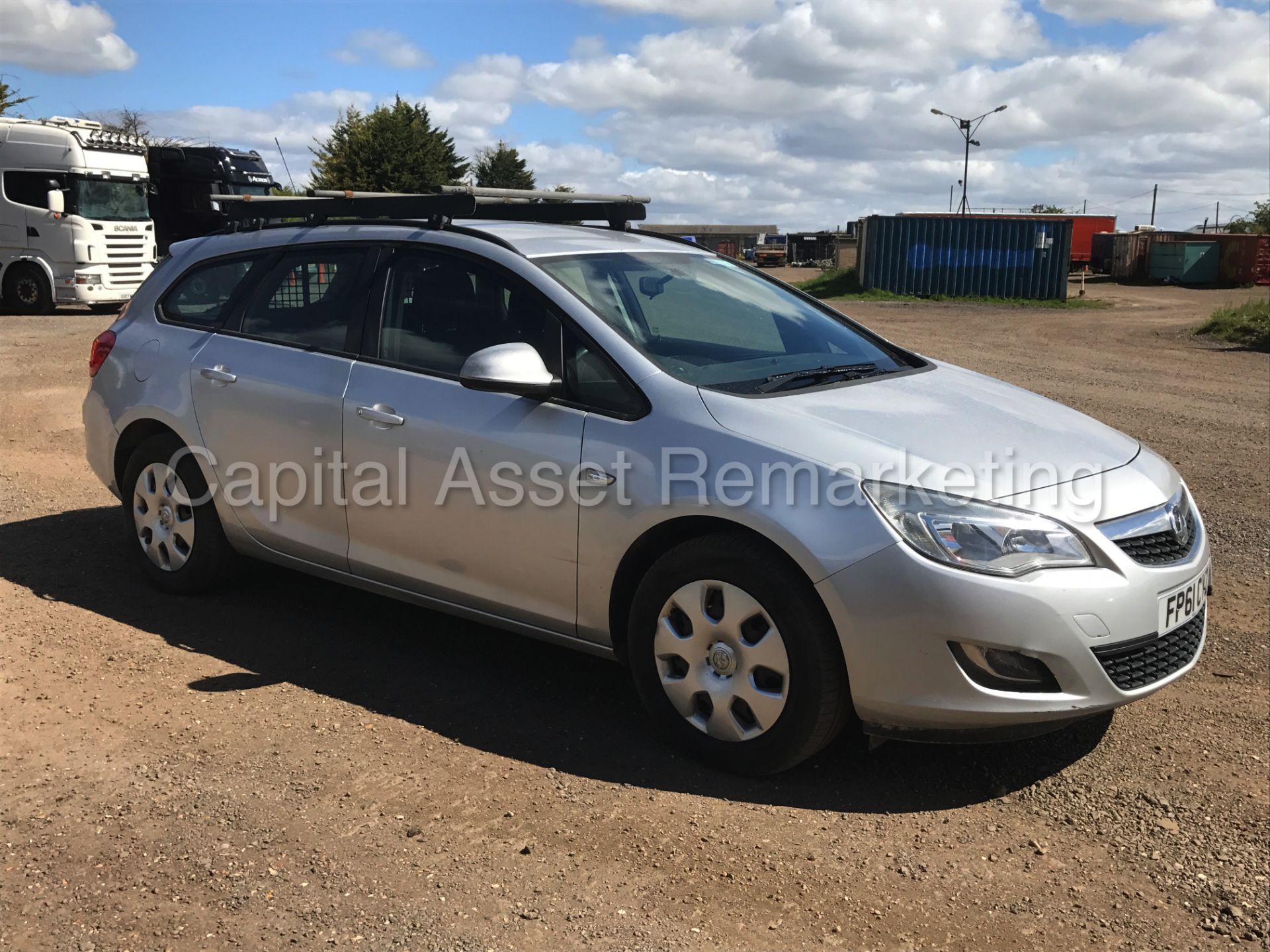 VAUXHALL ASTRA 'EXCLUSIVE' (2012 MODEL) '1.7 CDTI - ECOFLEX - 6 SPEED' **AIR CON** (1 OWNER) - Image 7 of 25