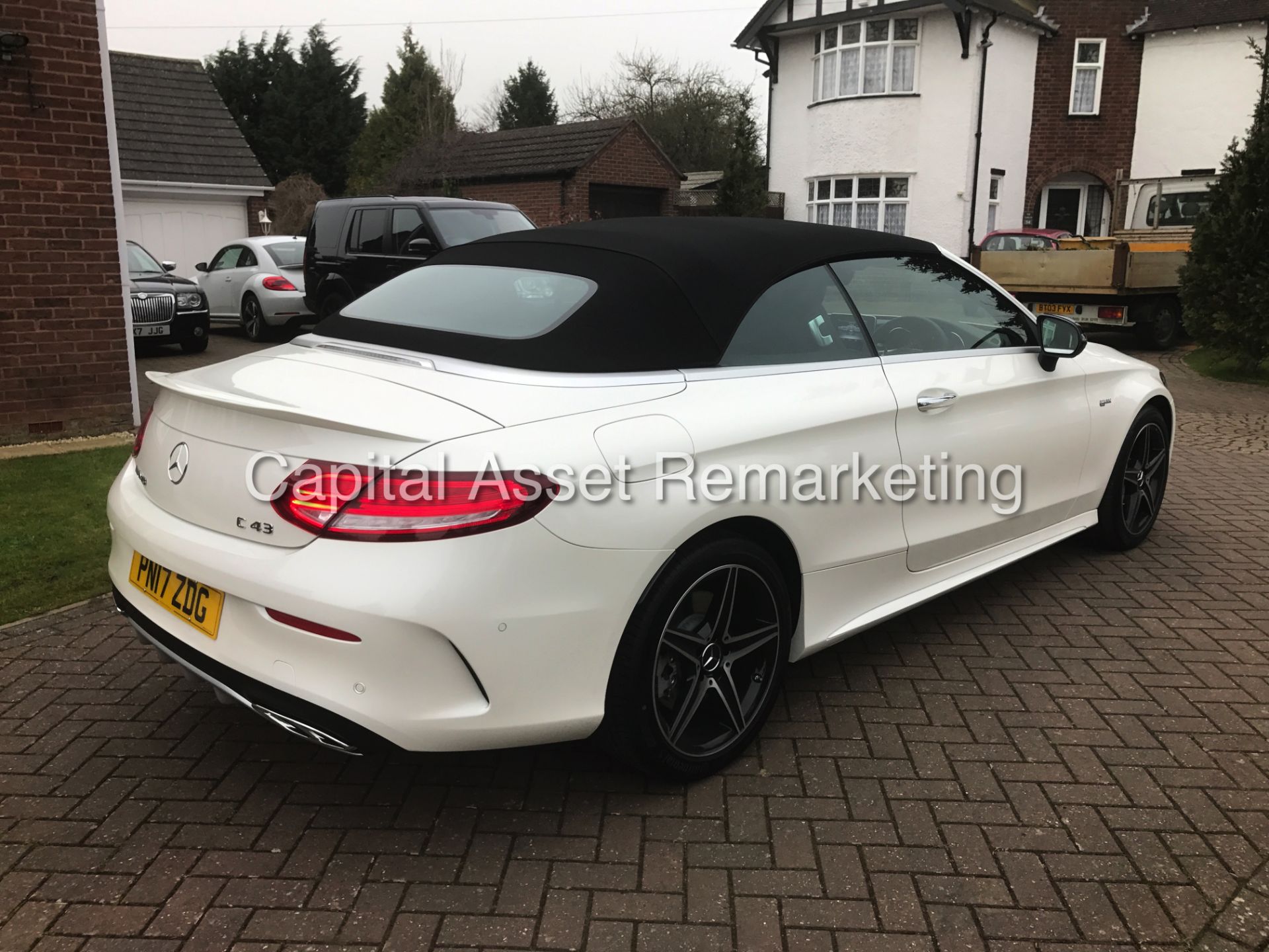 (On Sale)MERCEDES-BENZ C43 'AMG-4 MATIC' CABRIOLET (2017) '9G TRONIC - 367 BHP' *TOP SPEC* (1 OWNER) - Image 14 of 32