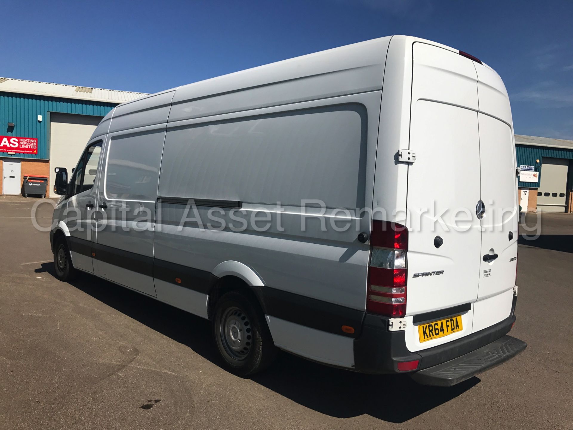 (On Sale) MERCEDES-BENZ SPRINTER 313 CDI 'LWB HI-ROOF' (2015 MODEL) '130 BHP' (1 OWNER) - Image 7 of 20