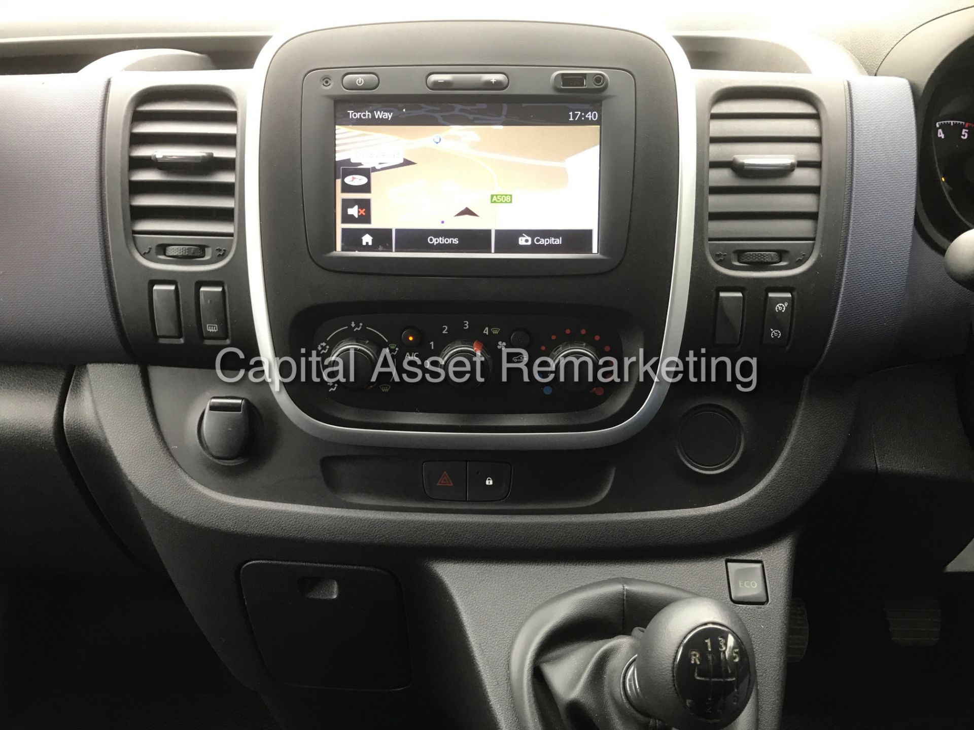 VAUXHALL VIVARO 1.6CDTI"115" 6 SPEED - LWB 9 SEATER "MPV" MINIBUS - 2016 MODEL - LOW MILES - WOW!!! - Image 18 of 20