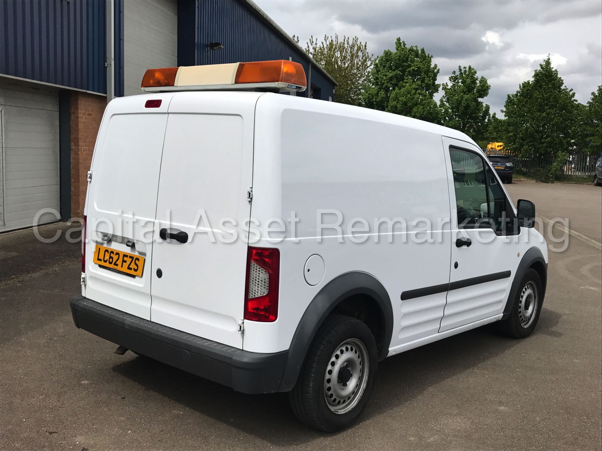 FORD TRANSIT CONNECT 90 T220 (2013 MODEL) '1.8 TDCI - 5 SPEED' *AIR CON* (1 COMPANY OWNER) - Image 9 of 24