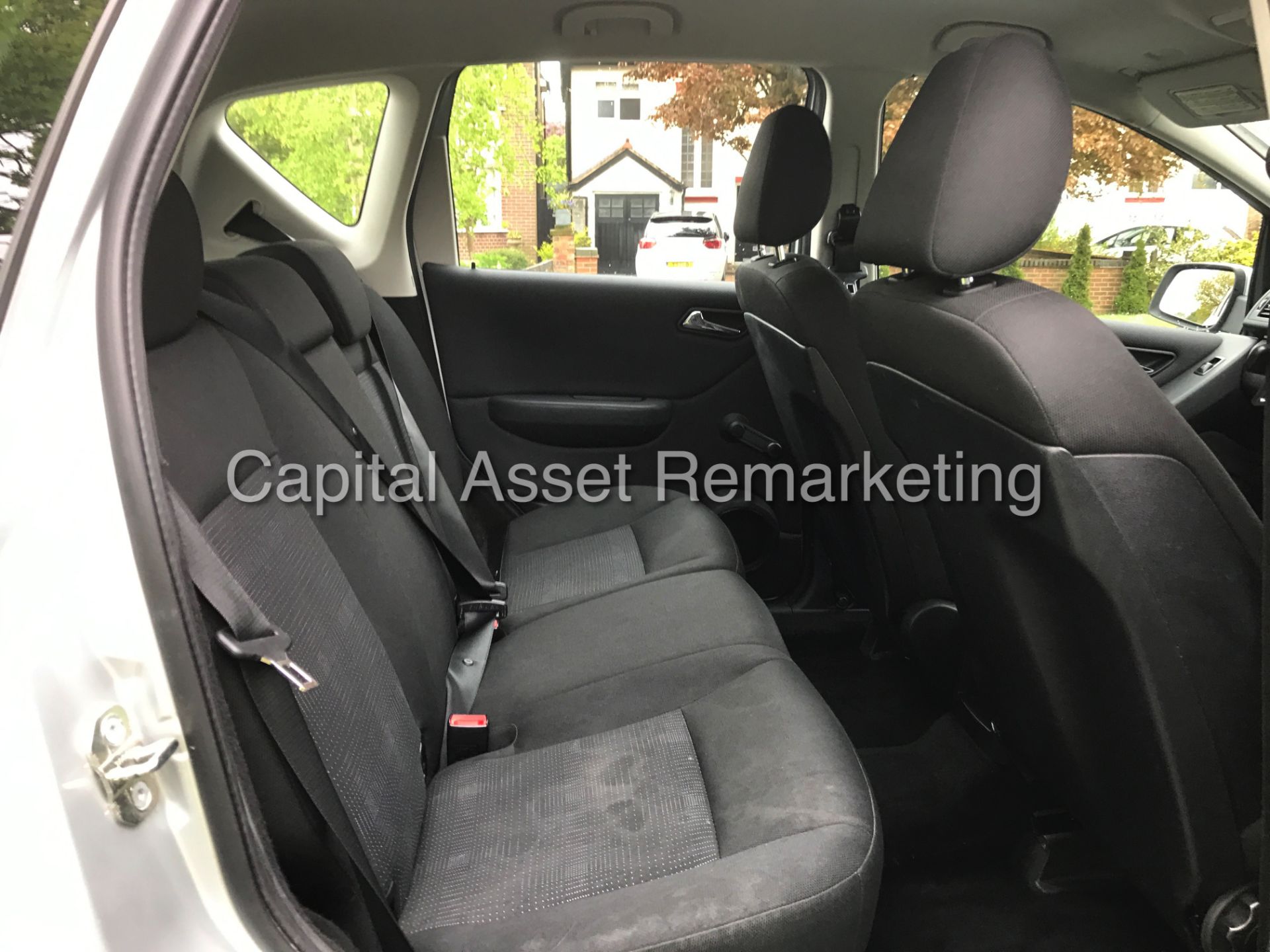 MERCEDES-BENZ A160 BLUEEFFICIENCY 'SE EDITION' (2011 MODEL) **LOW MILES** (55 MPG +) - Image 23 of 27