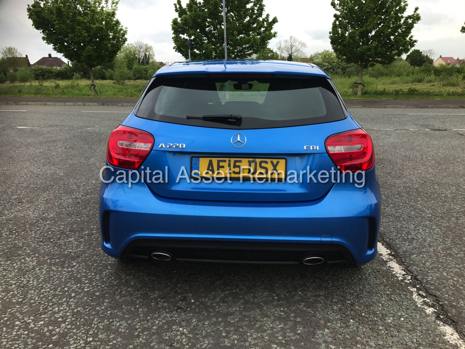 MERCEDES-BENZ A220d 'AMG SPORT' (2015) '7-G AUTO - LEATHER - SAT NAV' *HUGE SPEC* (1 OWNER) - Image 6 of 24