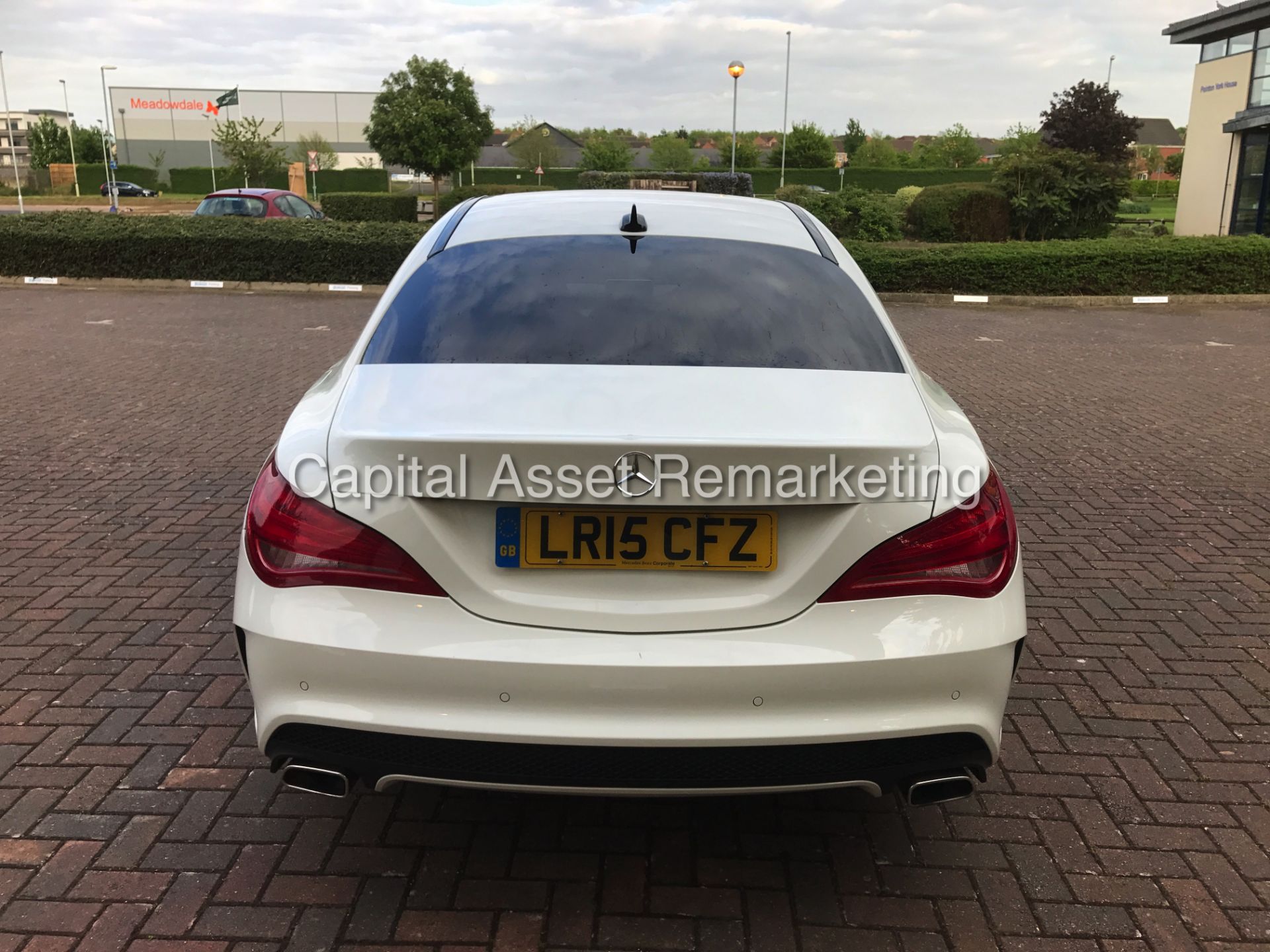 MERCEDES-BENZ CLA 220d 'AMG - NIGHT EDITION' (2015) '7-G AUTO - LEATHER - SAT NAV' *HUGE SPEC* - Image 6 of 24