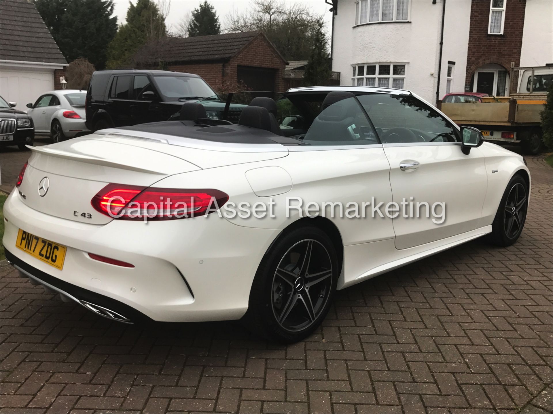 (On Sale)MERCEDES-BENZ C43 'AMG-4 MATIC' CABRIOLET (2017) '9G TRONIC - 367 BHP' *TOP SPEC* (1 OWNER) - Image 13 of 32