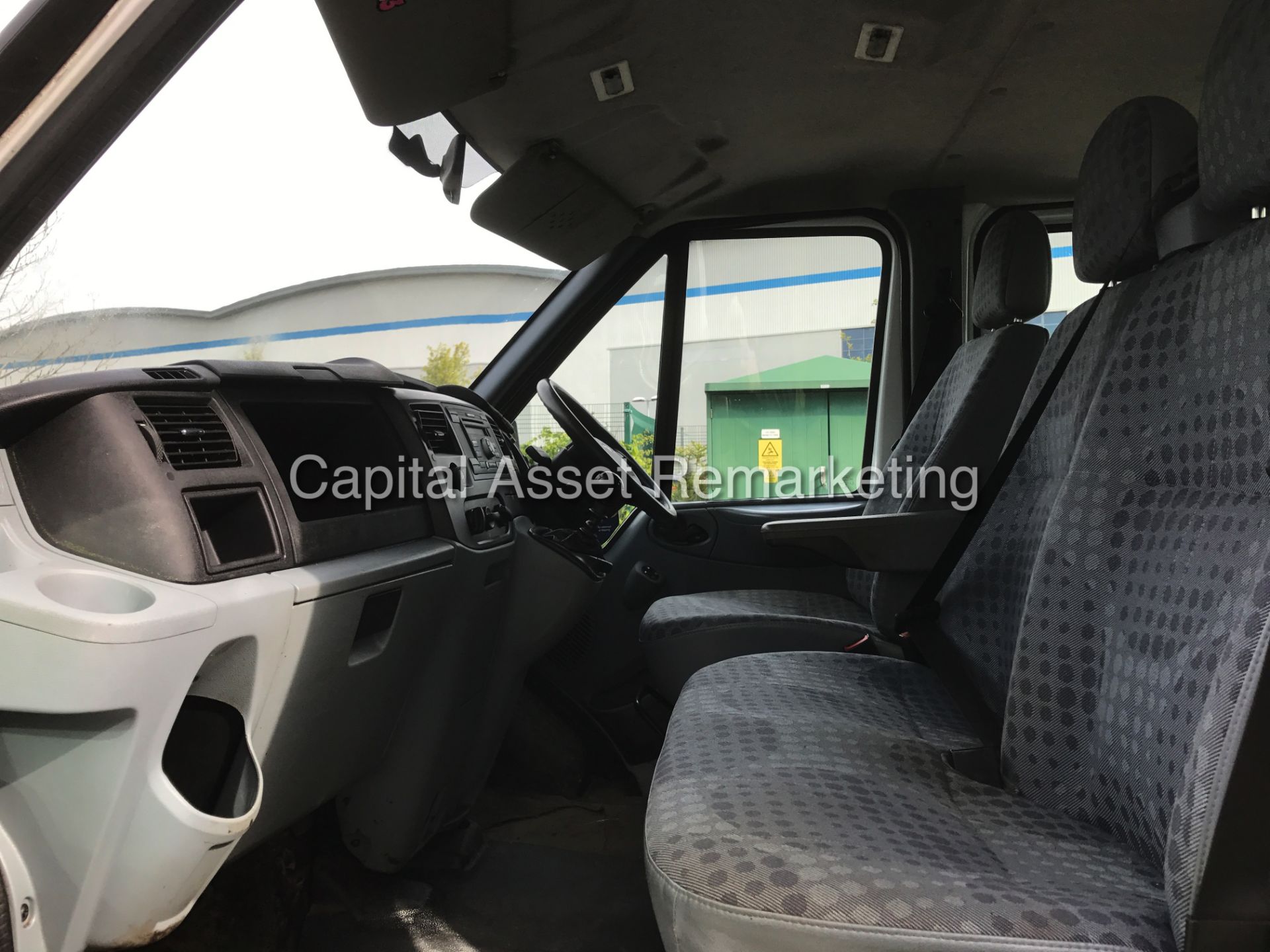 (ON SALE) FORD TRANSIT 125 T350 'D/CAB TIPPER' (2014 MODEL) **LOW MILES** (1 COMPANY OWNER FROM NEW) - Image 12 of 17