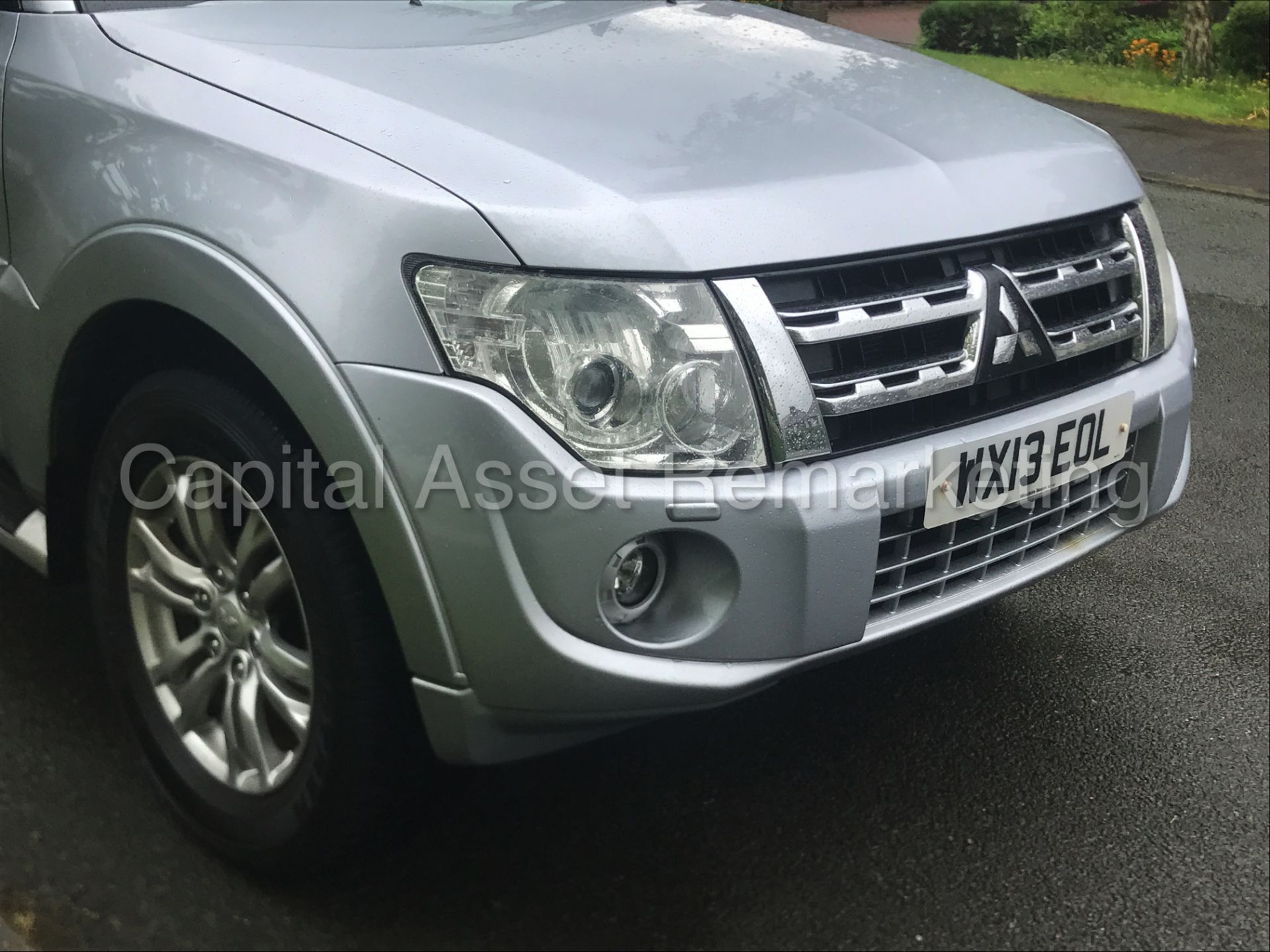 MITSUBISHI SHOGUN 'LWB - 7 SEATER' (2013) '3.2 DI-D - AUTO - LEATHER - SAT NAV' (1 OWNER FROM NEW) - Image 11 of 30