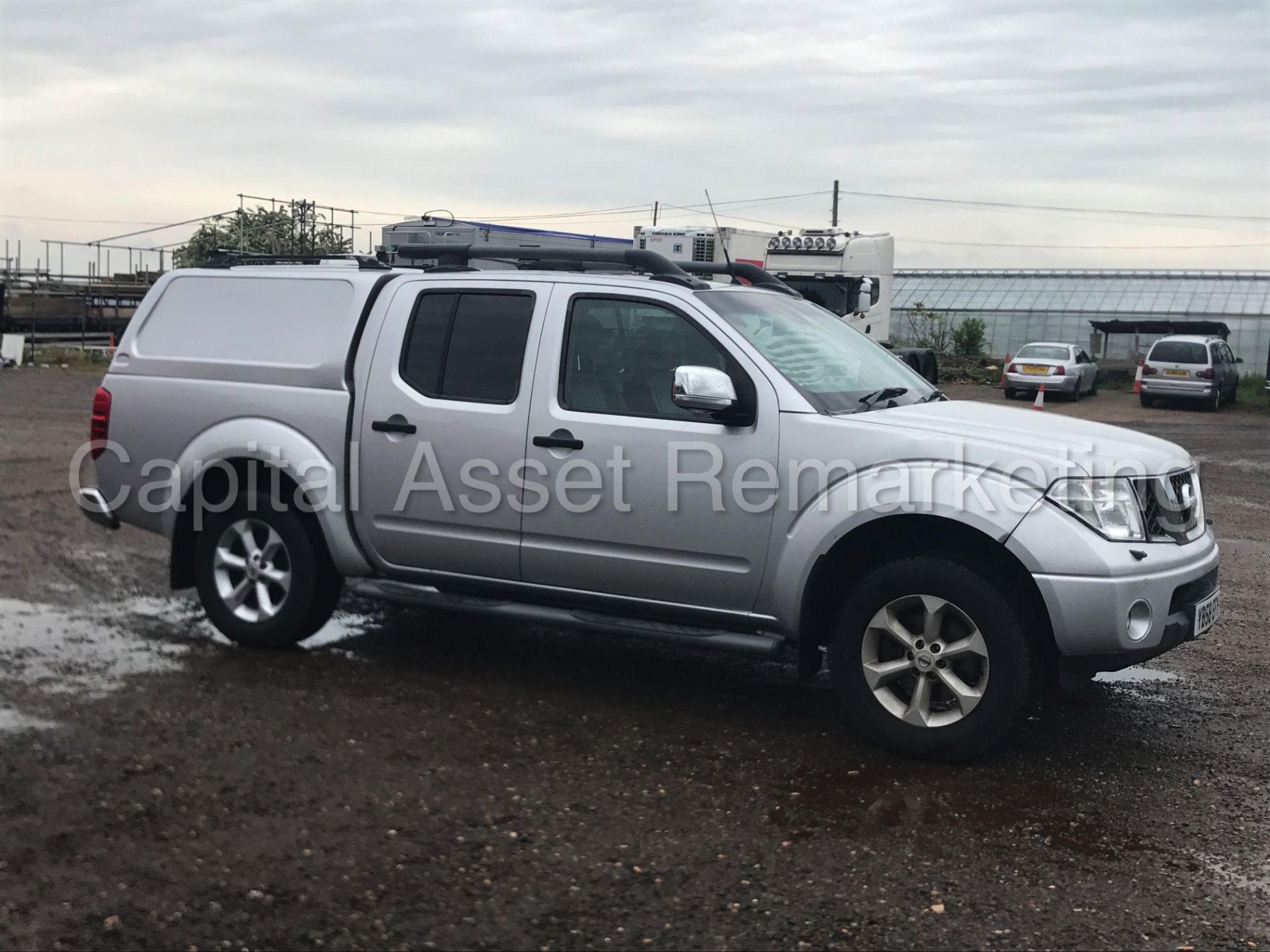 On Sale -NISSAN NAVARA 'AVENTURA' D/CAB PICK-UP (2009 MODEL) '2.5 DCI - 6 SPEED - LEATHER - SAT NAV' - Image 9 of 32