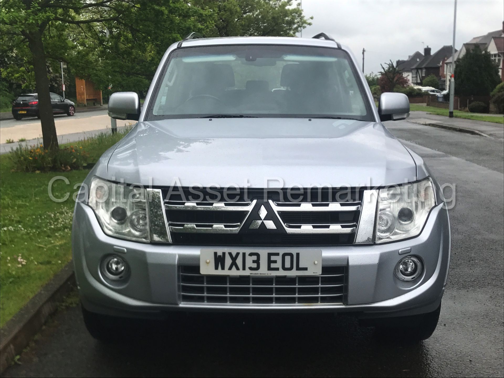 MITSUBISHI SHOGUN 'LWB - 7 SEATER' (2013) '3.2 DI-D - AUTO - LEATHER - SAT NAV' (1 OWNER FROM NEW) - Image 10 of 30