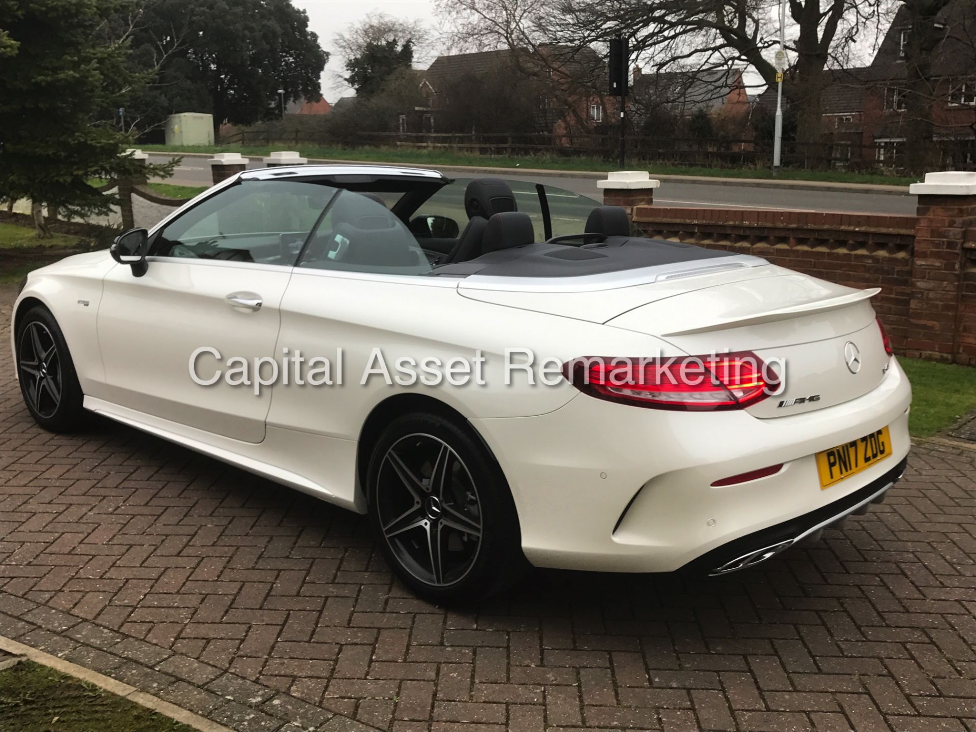 (On Sale)MERCEDES-BENZ C43 'AMG-4 MATIC' CABRIOLET (2017) '9G TRONIC - 367 BHP' *TOP SPEC* (1 OWNER) - Image 9 of 32