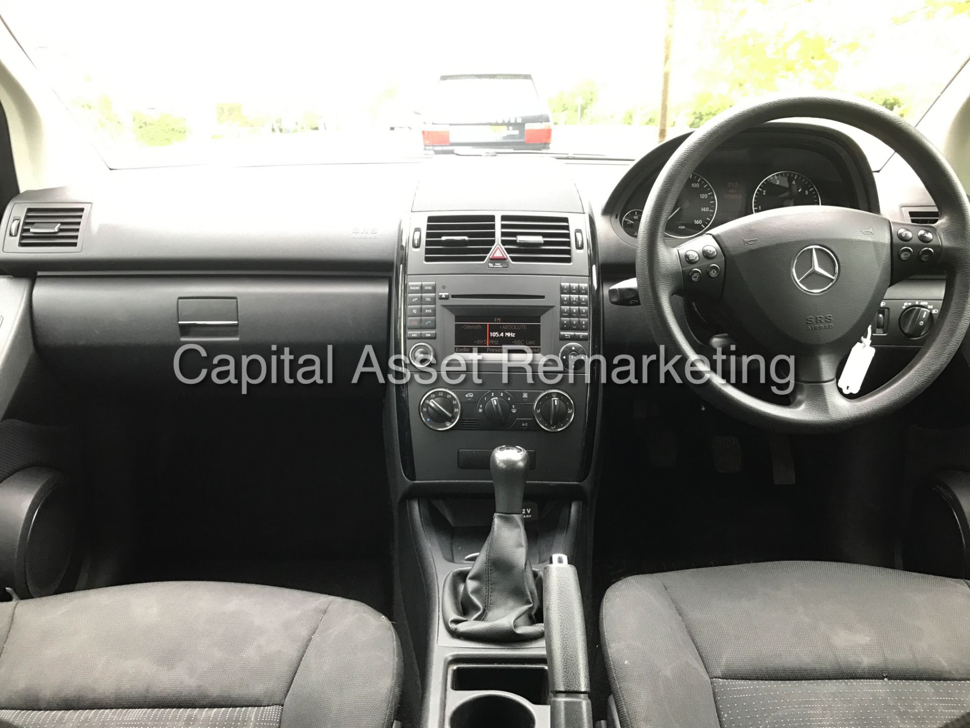 MERCEDES-BENZ A160 BLUEEFFICIENCY 'SE EDITION' (2011 MODEL) **LOW MILES** (55 MPG +) - Image 18 of 27