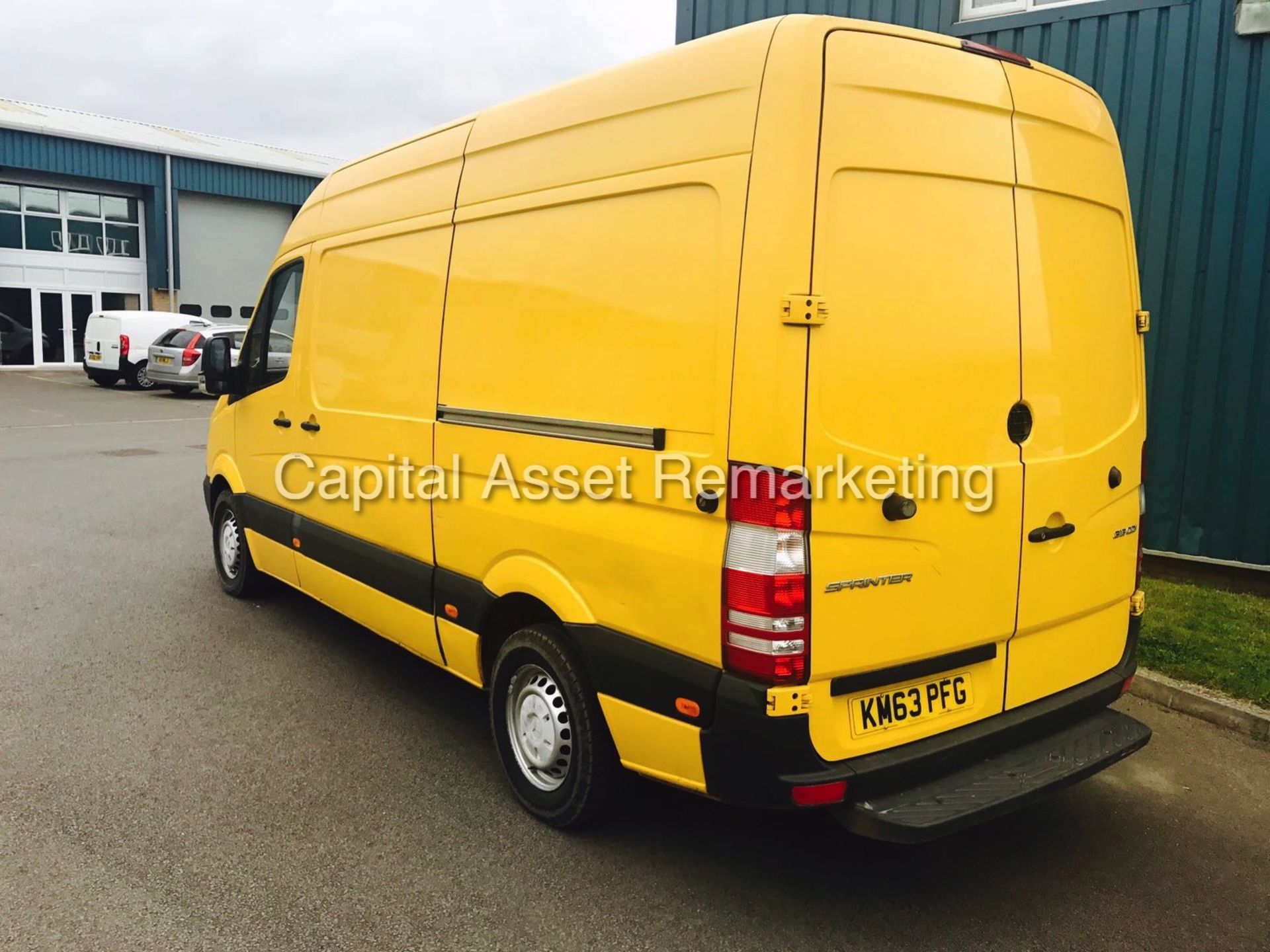 MERCEDES-BENZ SPRINTER 313 CDI 'MWB HI-ROOF' (2014 MODEL) '130 BHP - 6 SPEED' (1 COMPANY OWNER) - Image 4 of 12