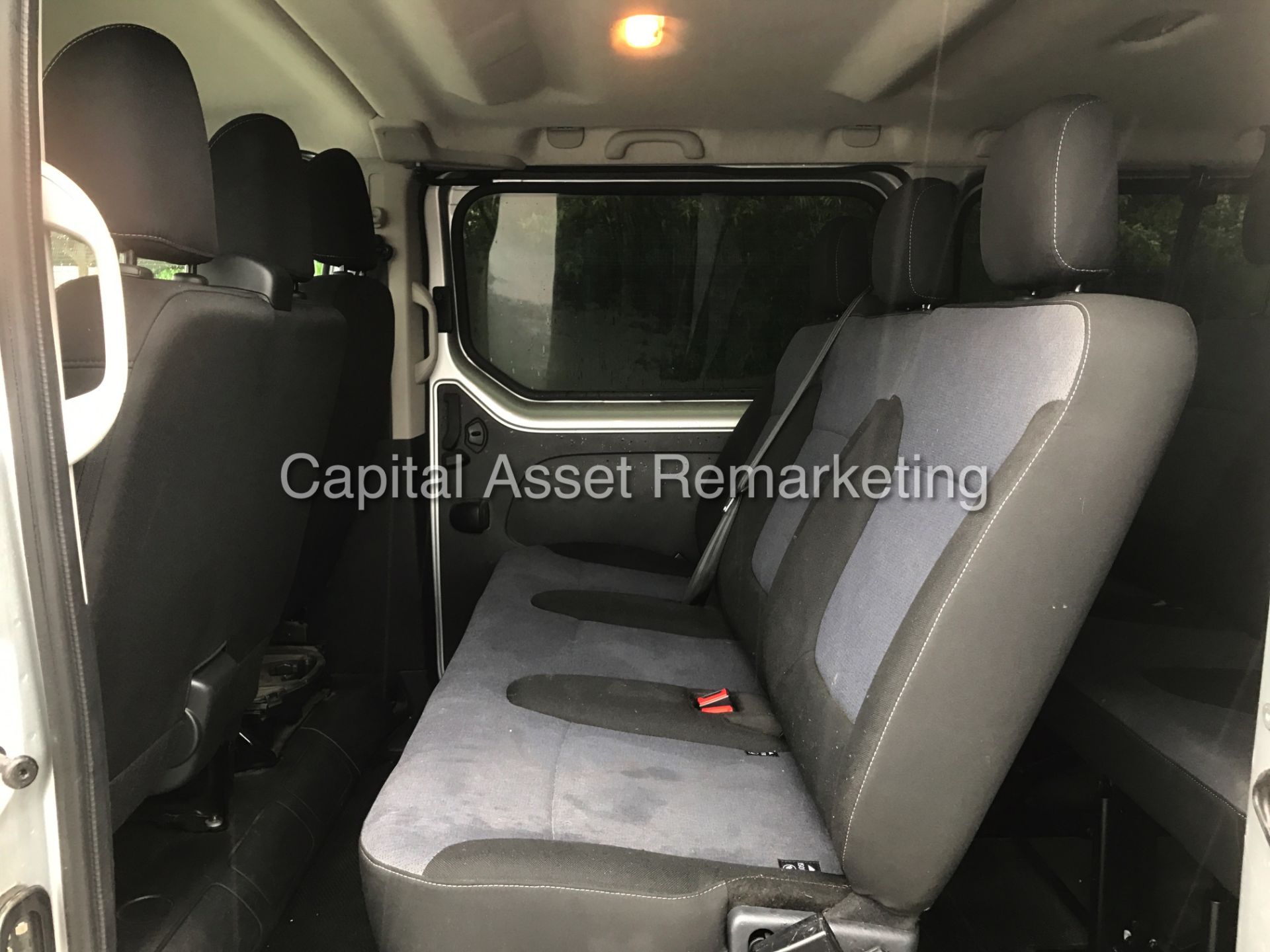 VAUXHALL VIVARO 1.6CDTI"115" 6 SPEED - LWB 9 SEATER "MPV" MINIBUS - 2016 MODEL - LOW MILES - WOW!!! - Image 16 of 20