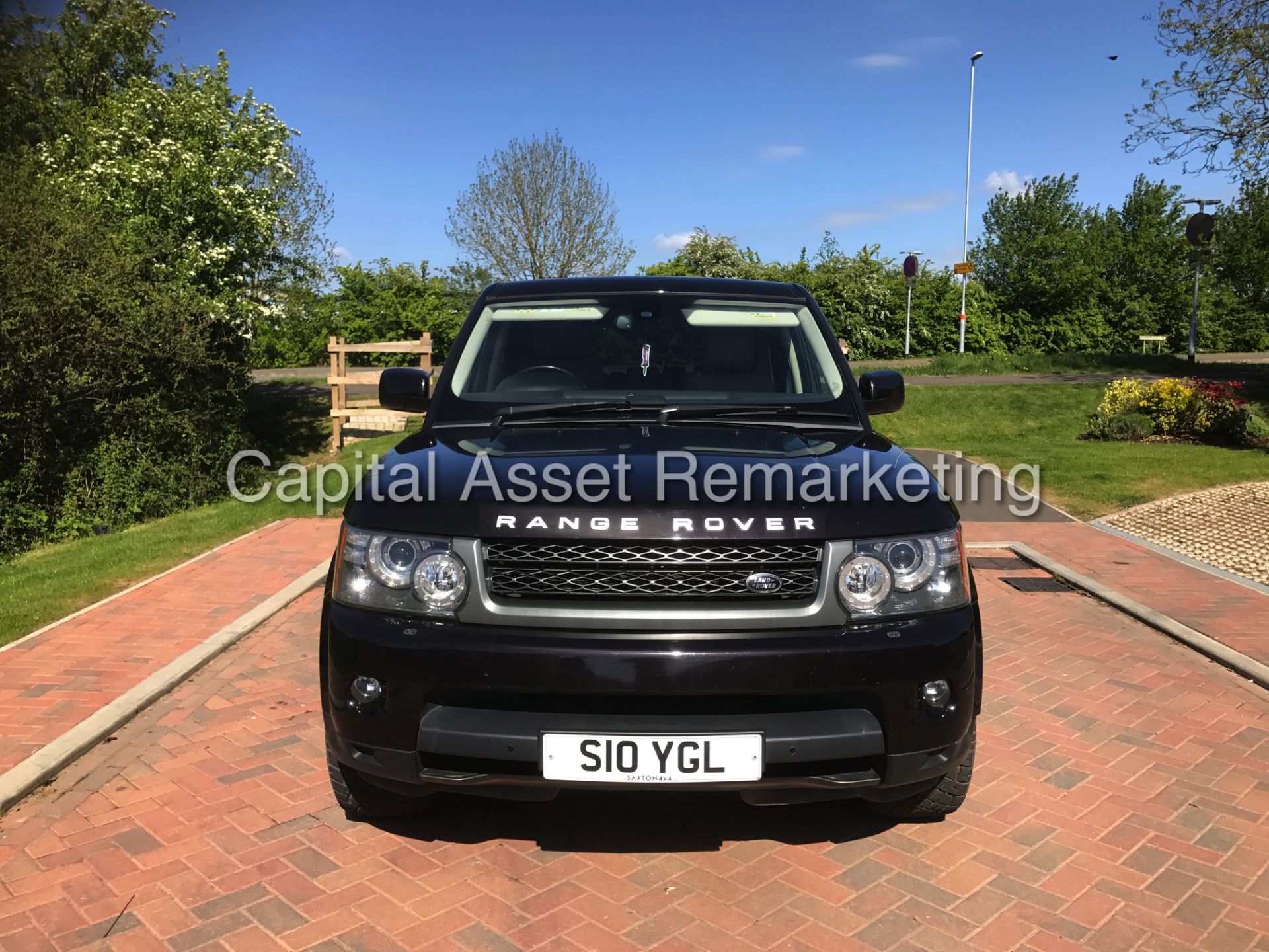 RANGE ROVER SPORT 3.0"TDV6" HSE AUTO - (2010 MODEL) NEW SHAPE - HUGH SPEC - SERVICE HISTORY - WOW!!! - Image 2 of 23