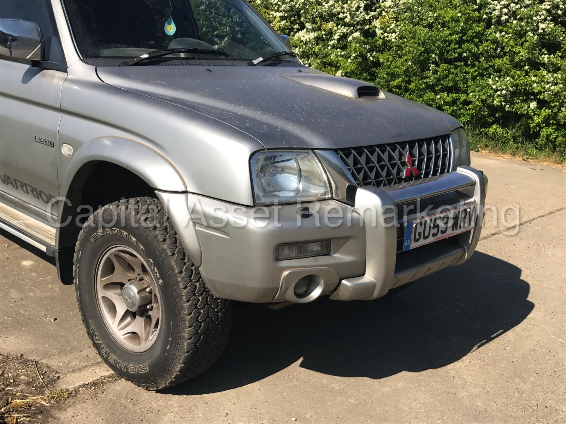 MITSUBISHI L200 'WARRIOR' D/CAB LWB PICK-UP (2004 MODEL) 'LEATHER - AIR CON' (NO VAT - SAVE 20%) - Image 11 of 24