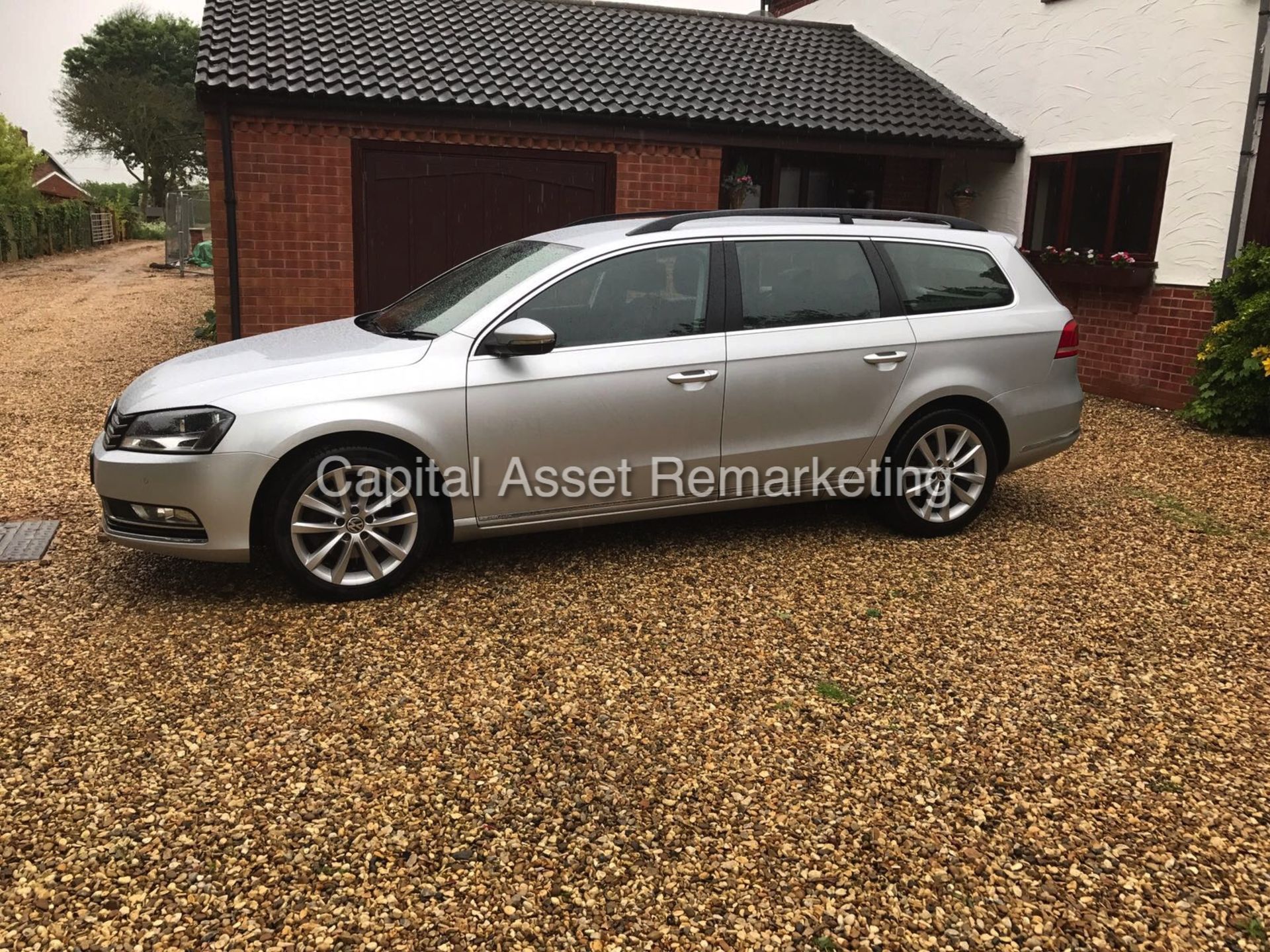 VOLKSWAGEN PASSAT 1.6TDI "105BHP - 6 SPEED" (2015 MODEL) EXECUTIVE TECH - 1 OWNER FSH - FULLY LOADED - Image 4 of 20