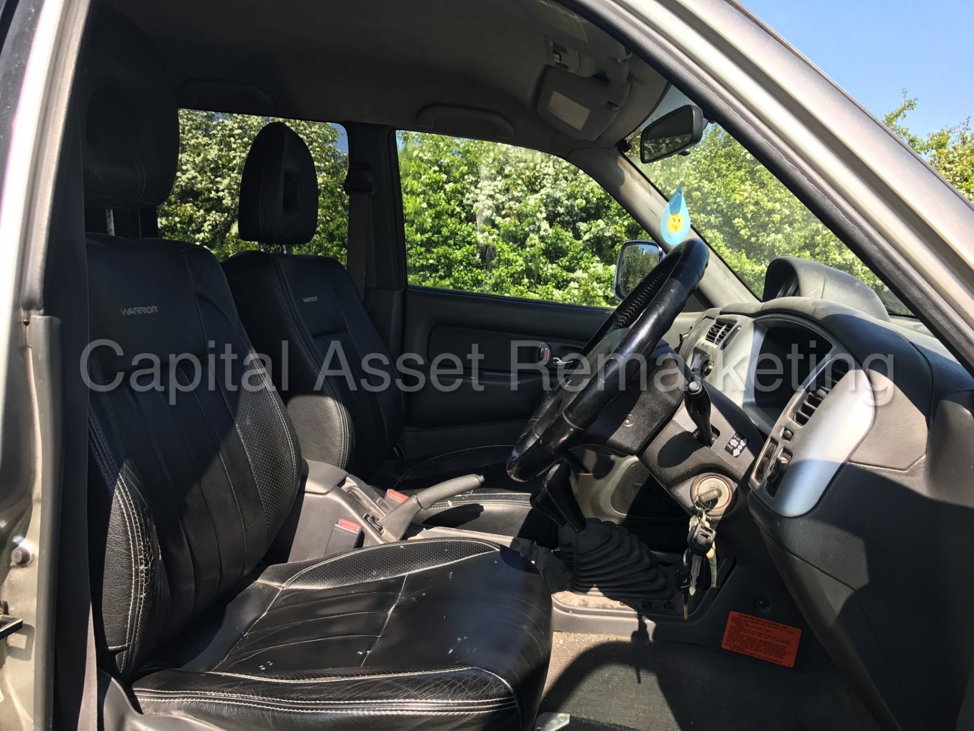 MITSUBISHI L200 'WARRIOR' D/CAB LWB PICK-UP (2004 MODEL) 'LEATHER - AIR CON' (NO VAT - SAVE 20%) - Image 16 of 24